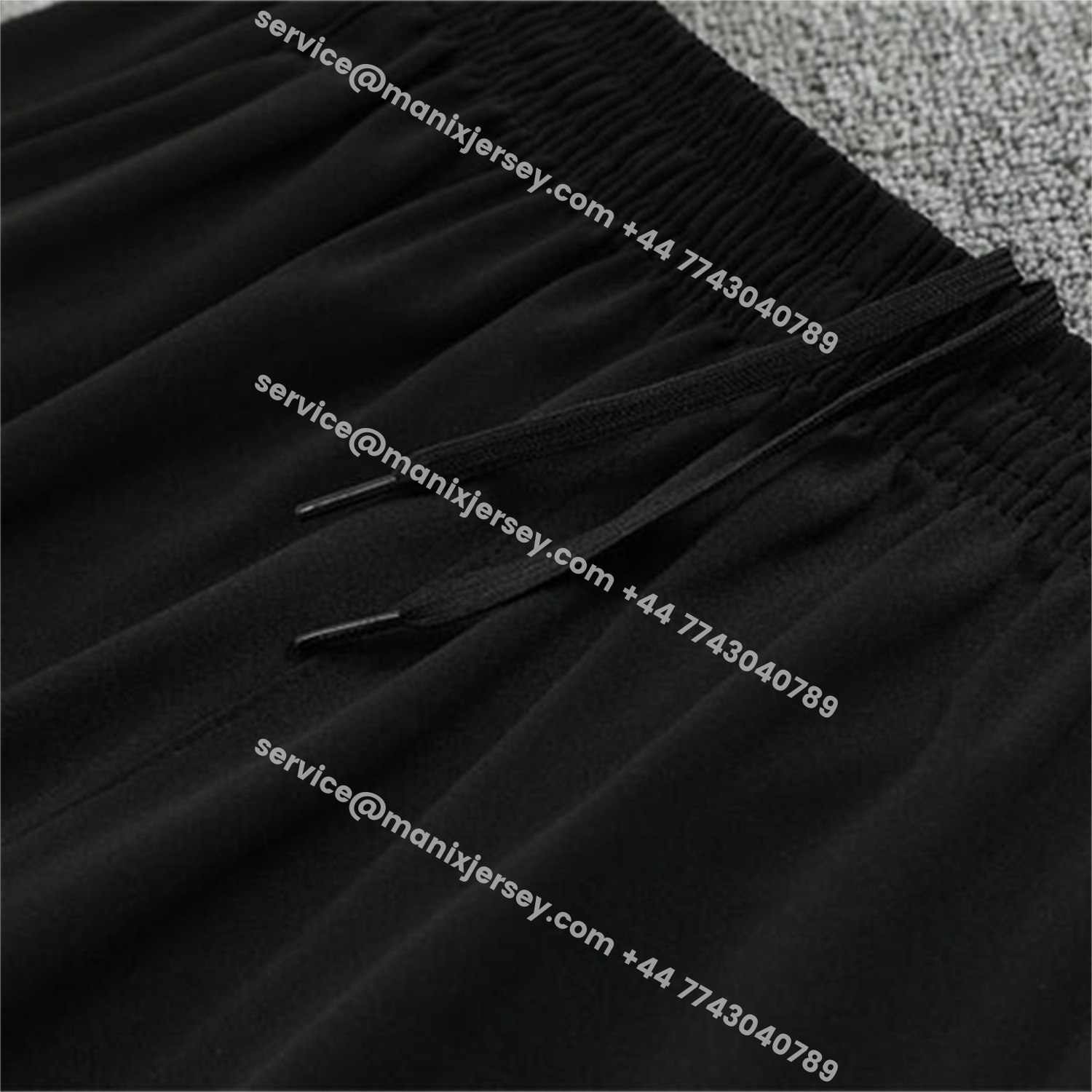 ManixJersey.com | Manchester United 25-26 Long Sleeve Training Set - White Top & Black Pants -Customize Name, Number and Patch | Worldwide Shipping