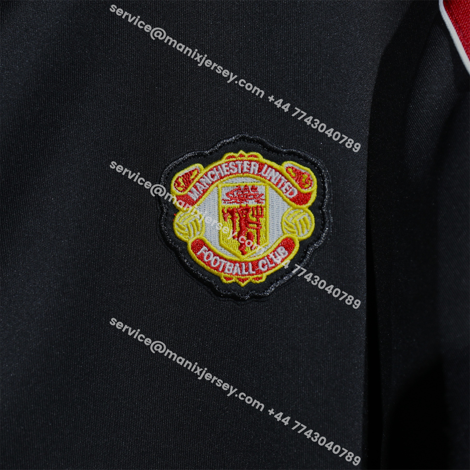 ManixJersey.com | Manchester United 25-26 Red Lines Training Set - Black Top and Black Pants -Customize Name, Number and Patch | Worldwide Shipping
