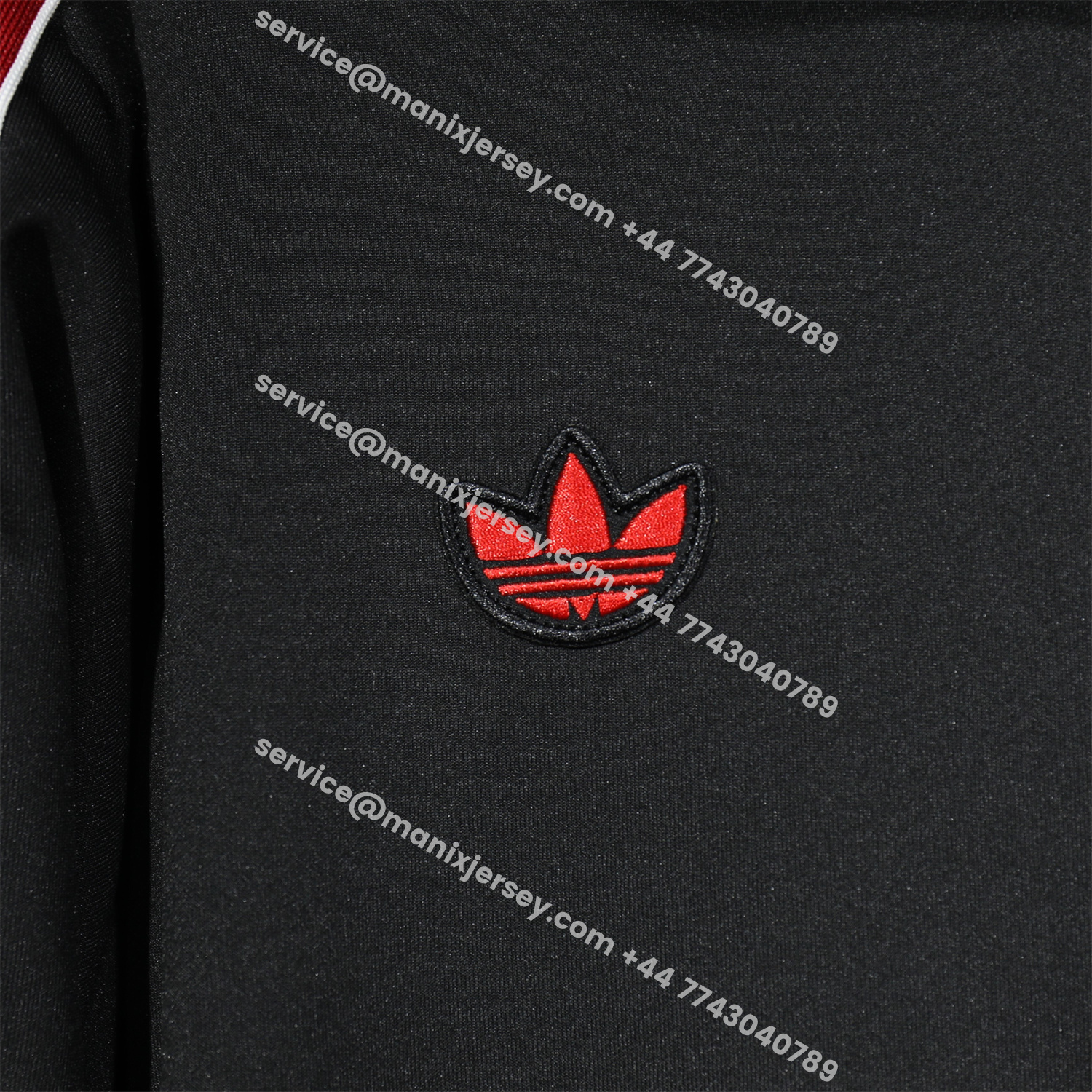 ManixJersey.com | Manchester United 25-26 Red Lines Training Set - Black Top and Black Pants -Customize Name, Number and Patch | Worldwide Shipping