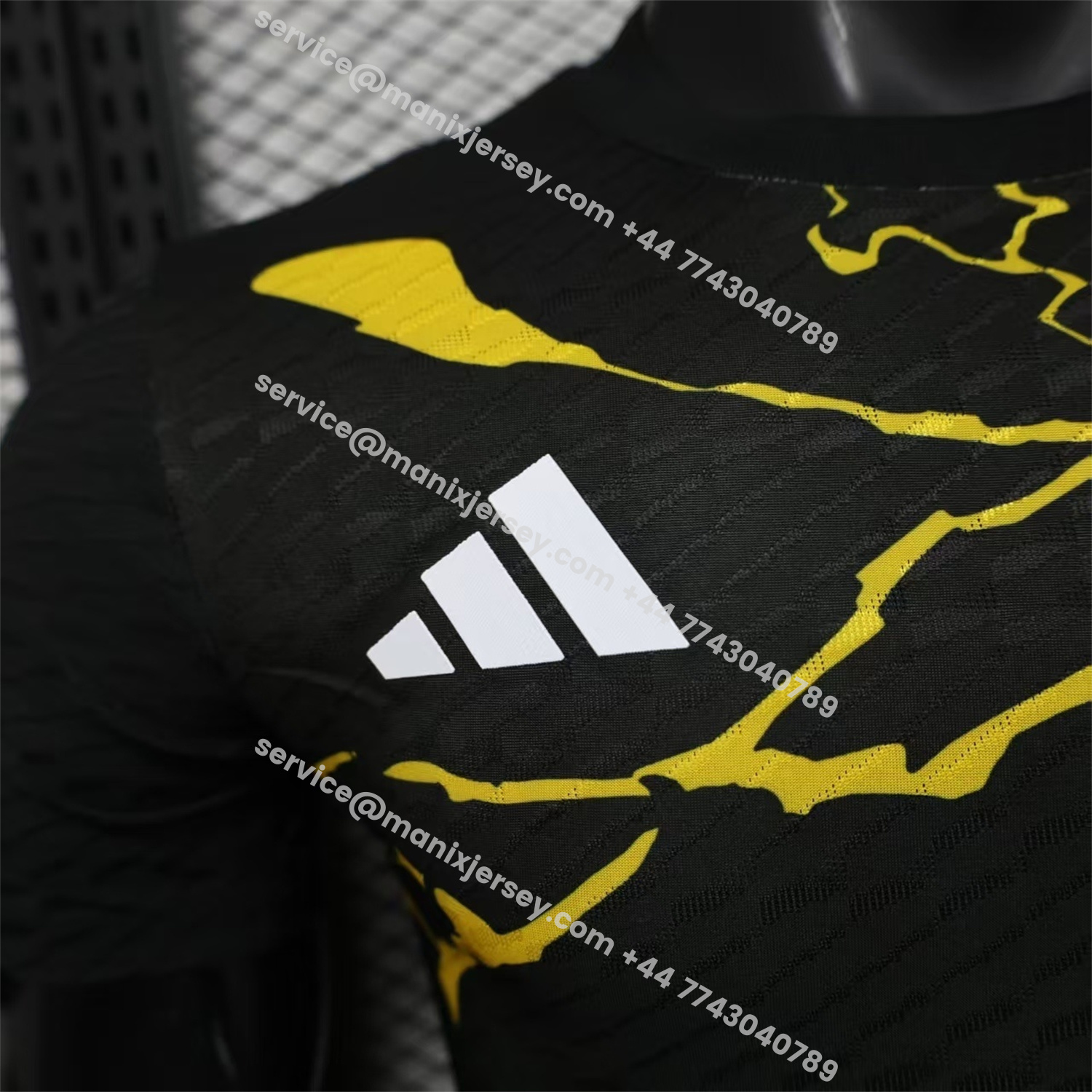 ManixJersey.com | Real Madrid 25-26 Black Thunder Comics Special Jersey - Player Version -Customize Name, Number and Patch | Worldwide Shipping