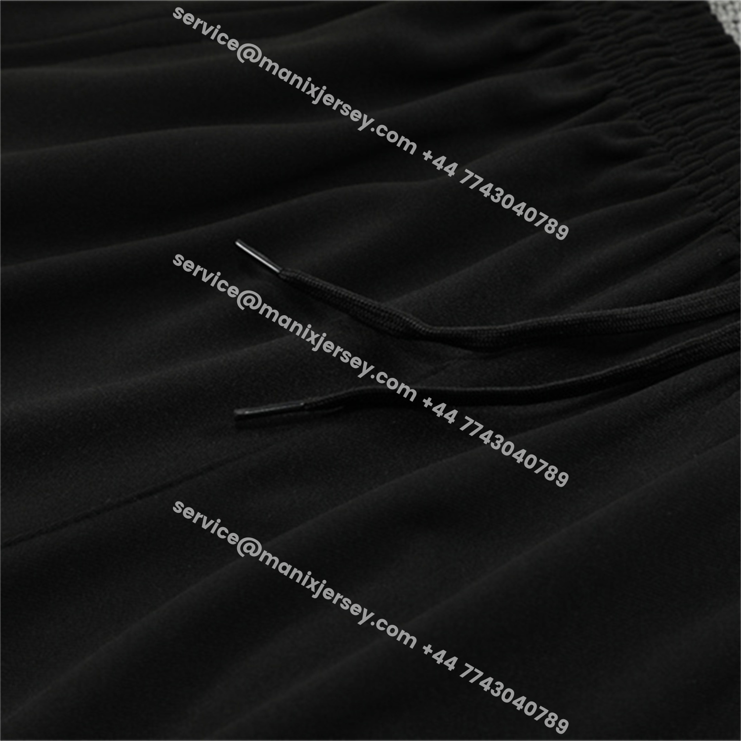 ManixJersey.com | Manchester United 25-26 Kids Long Sleeve Training Set - Black Top & Black Pants -Customize Name, Number and Patch | Worldwide Shipping