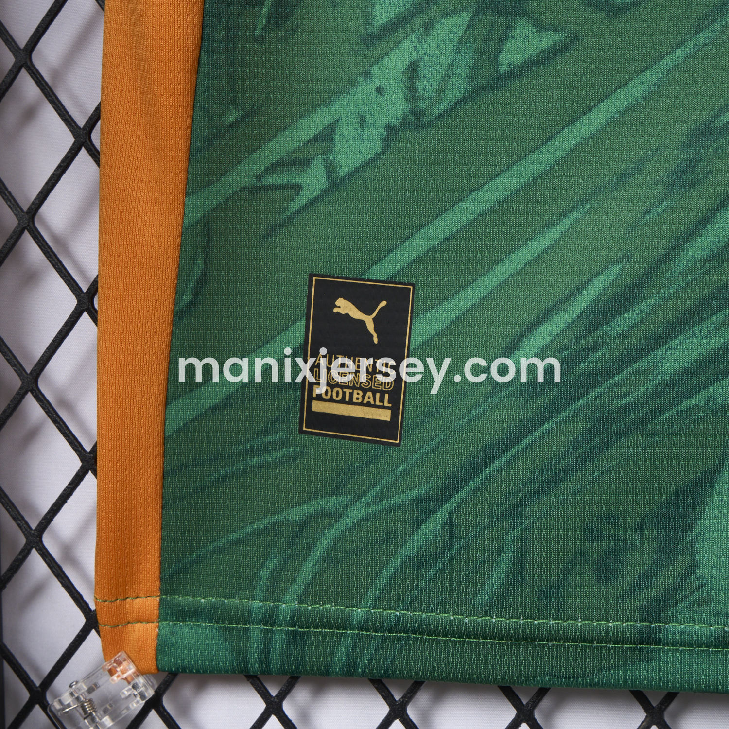 ManixJersey.com | Dortmund 25-26 Green Goalkeeper Unsponsored Jersey - Fans Version -Customize Name, Number and Patch | Worldwide Shipping