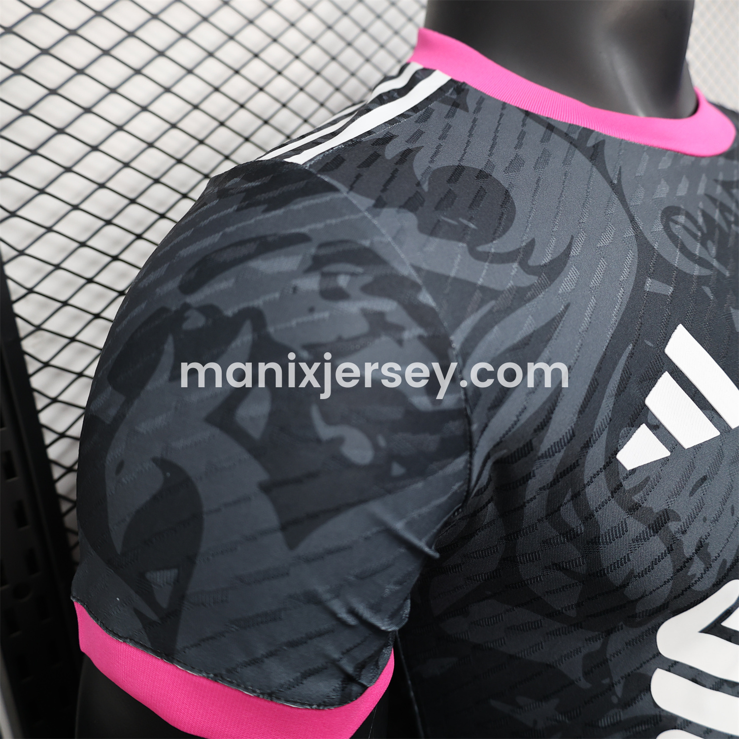 ManixJersey.com | Liver.pool 25-26 Red White Liver.pool Bird Black Special Jersey - Player Version -Customize Name, Number and Patch | Worldwide Shipping