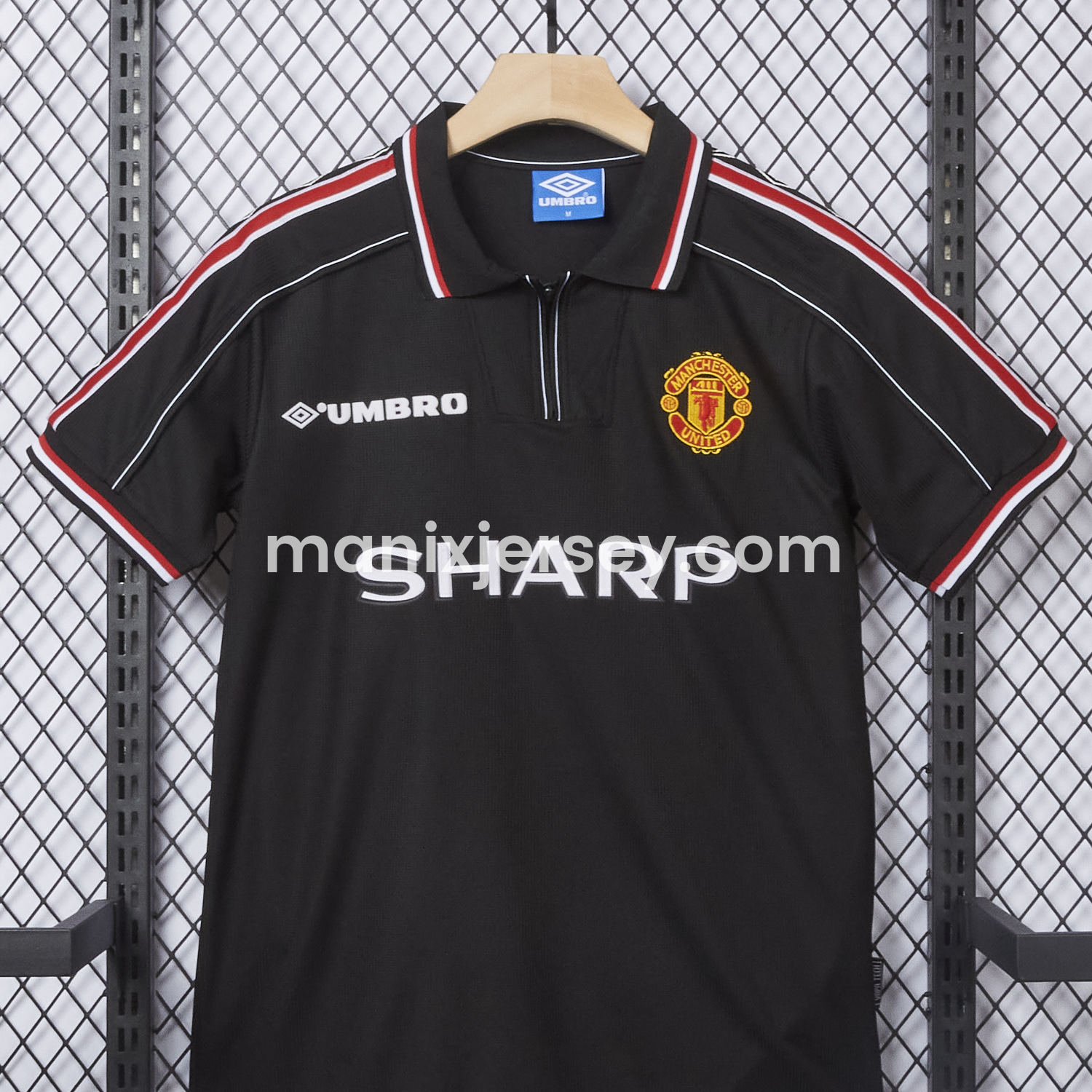 ManixJersey.com | Retro Manchester United 1998-99 Black Jersey -Customize Name, Number and Patch | Worldwide Shipping