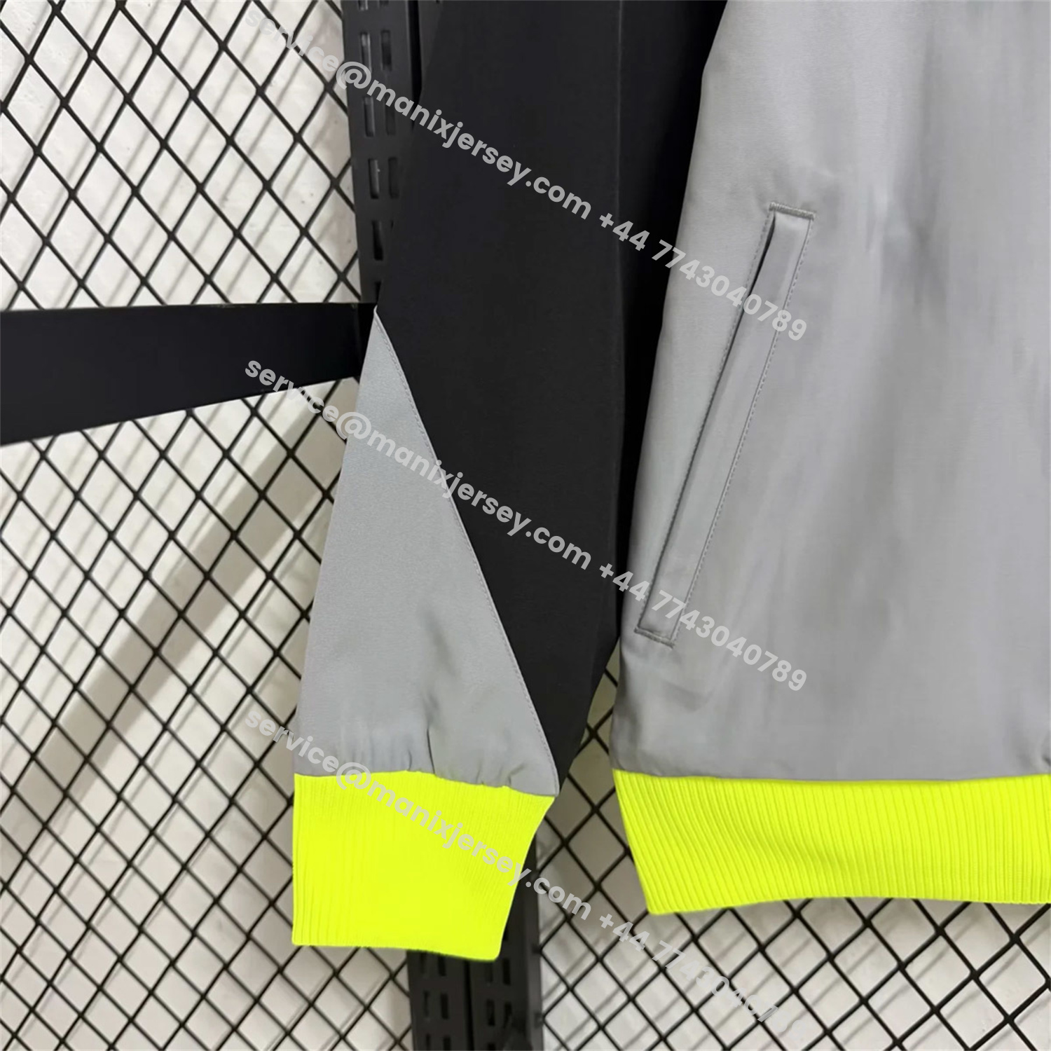 ManixJersey.com | Sporting CP 25-26 Windbreaker Jacket - Grey -Customize Name, Number and Patch | Worldwide Shipping