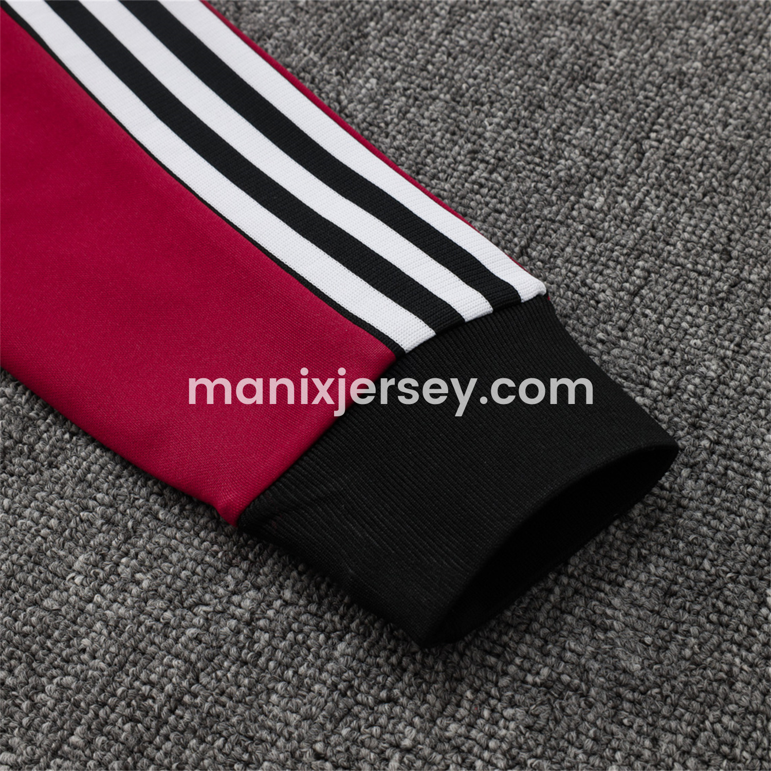 ManixJersey.com | Manchester United 24-25 Throwback Jacket Training Tracksuit - Date Red Jackets & Black Pants -Customize Name, Number and Patch | Worldwide Shipping