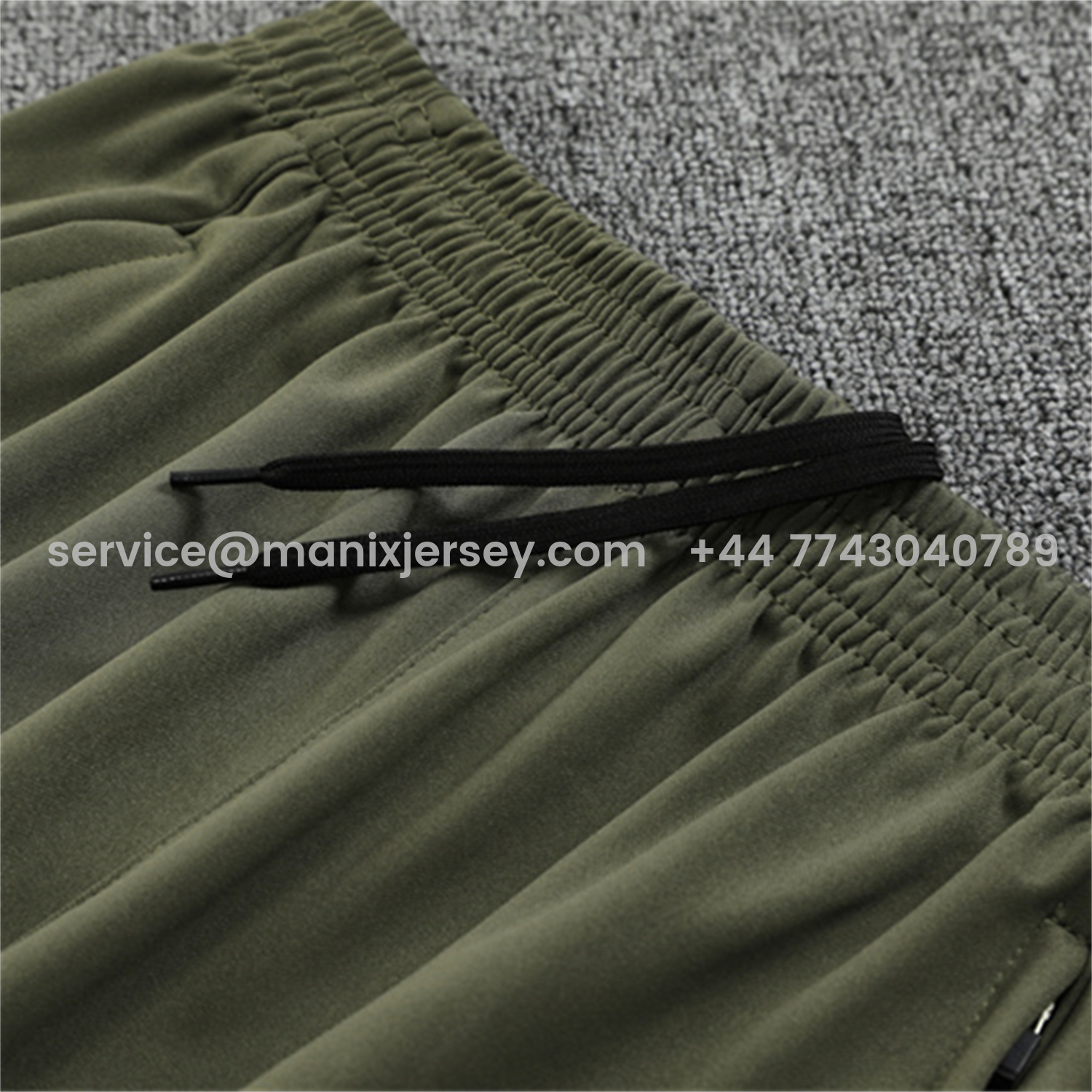 ManixJersey.com | Real Madrid 25-26 Long Sleeve Training Set - Light Green Top & Army Green Pants -Customize Name, Number and Patch | Worldwide Shipping