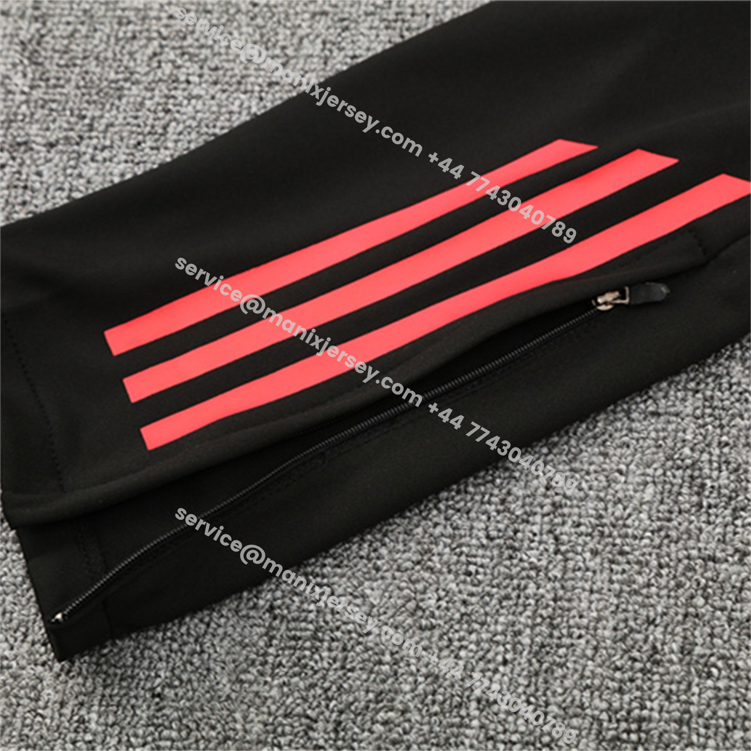 ManixJersey.com | Liver.pool 25-26 Long Sleeve Training Set - Red Top & Black Pants -Customize Name, Number and Patch | Worldwide Shipping