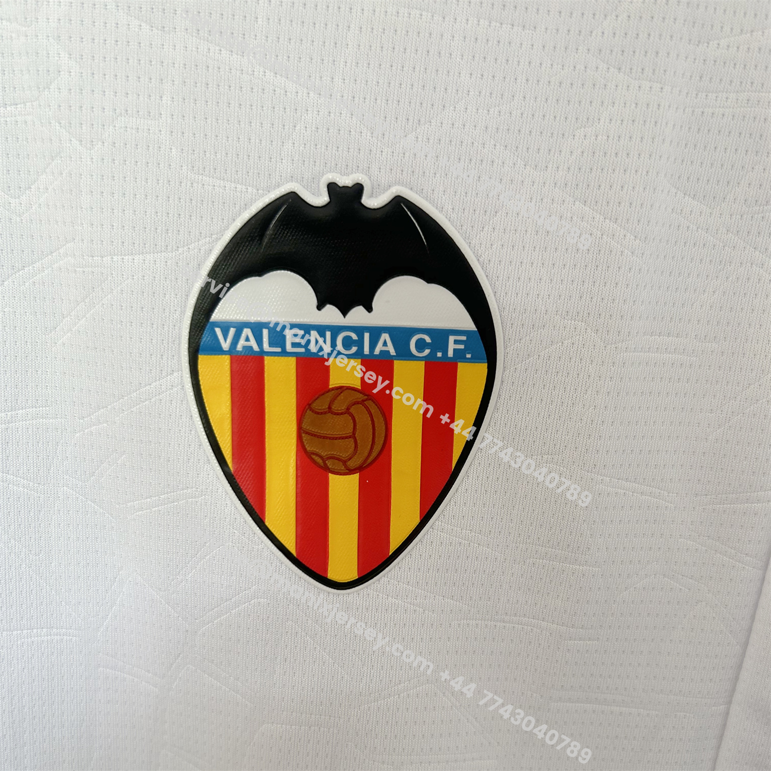 ManixJersey.com | Valencia 25-26 Home Jersey - Fans Version -Customize Name, Number and Patch | Worldwide Shipping