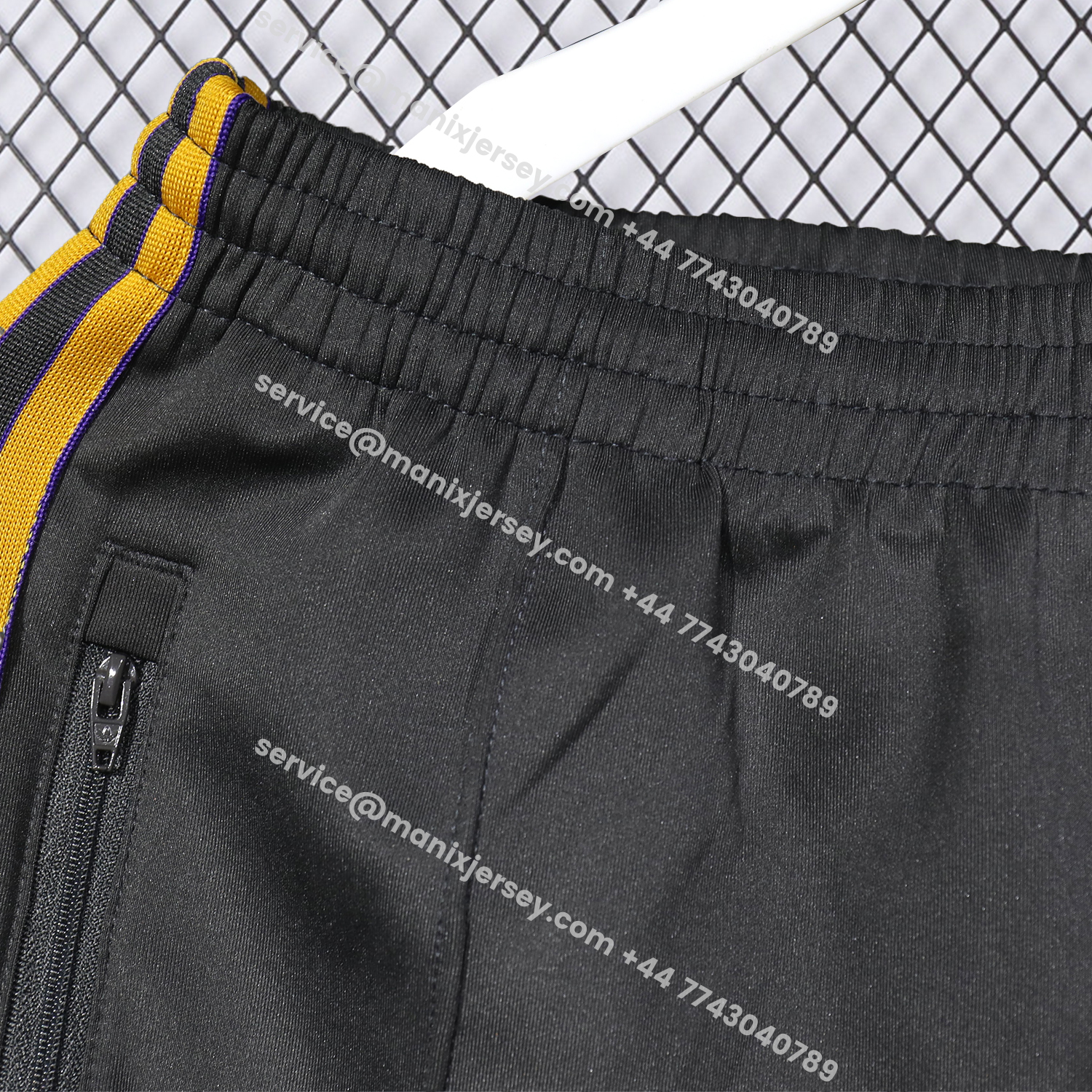 ManixJersey.com | Manchester United 25-26 Pure Color Training Set - Black Top and Black Pants -Customize Name, Number and Patch | Worldwide Shipping