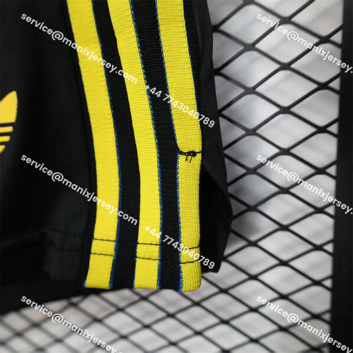 ManixJersey.com | Manchester United 25-26 Third Black Shorts - Player Version -Customize Name, Number and Patch | Worldwide Shipping