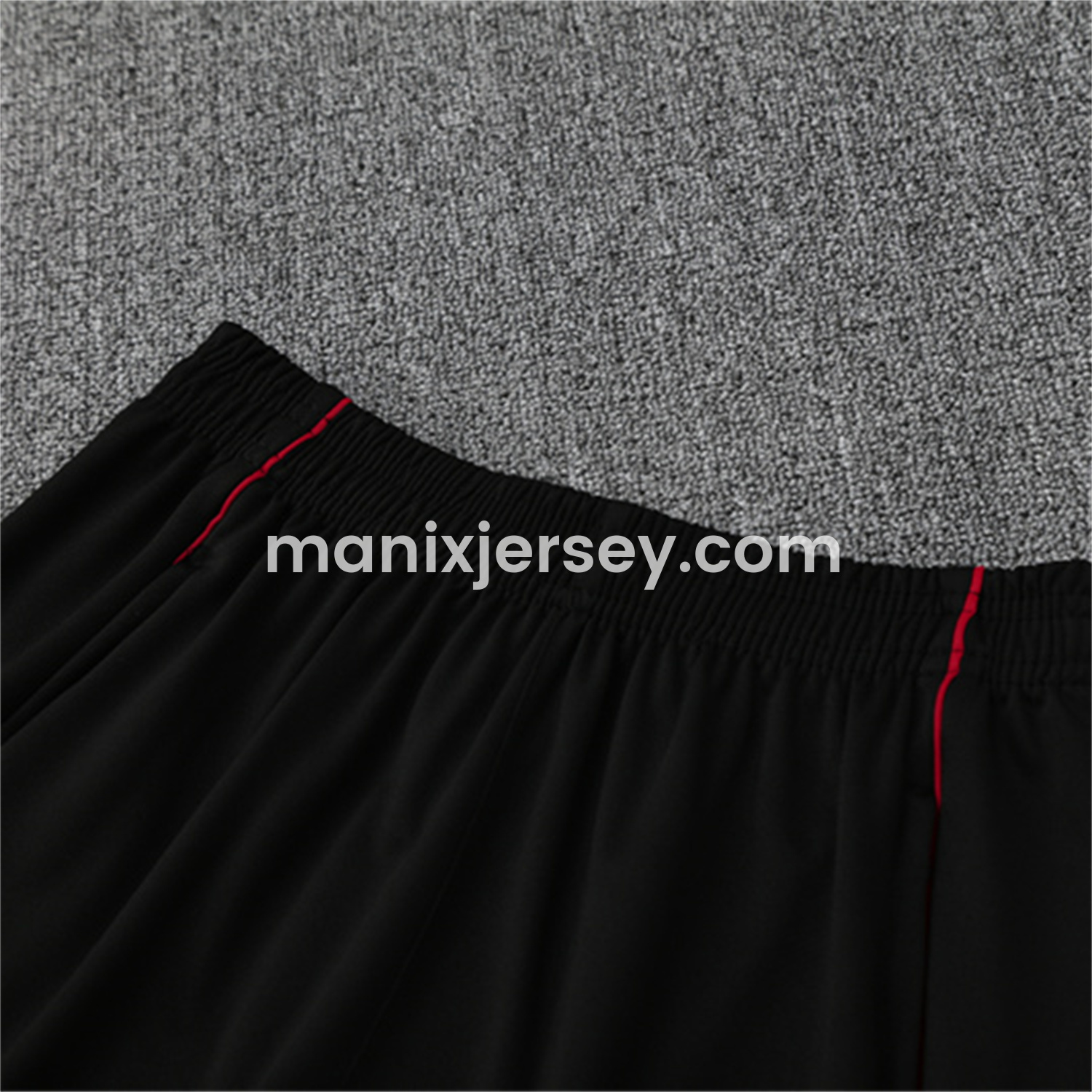 ManixJersey.com | Manchester United 25-26 Kid Long Sleeves Training Set - White Top & Black Pants -Customize Name, Number and Patch | Worldwide Shipping