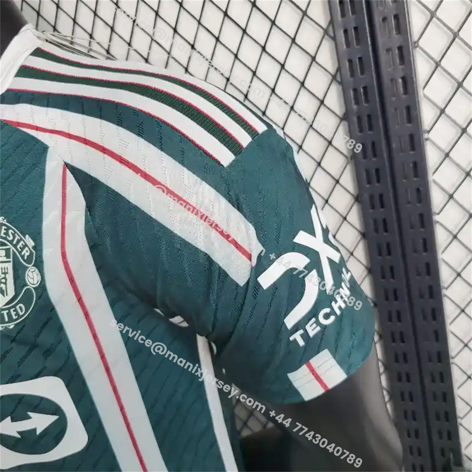 ManixJersey.com | Retro Manchester United 2023-24 Away Green Jersey - Player Version -Customize Name, Number and Patch | Worldwide Shipping