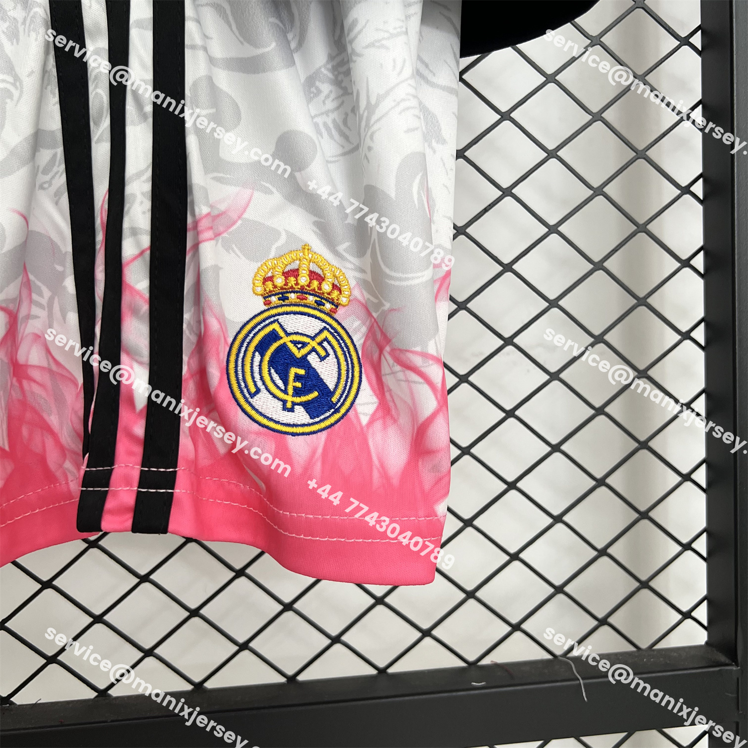 ManixJersey.com | Real Madrid 25-26 Dragon Pink And Black Special Kids Kit -Customize Name, Number and Patch | Worldwide Shipping