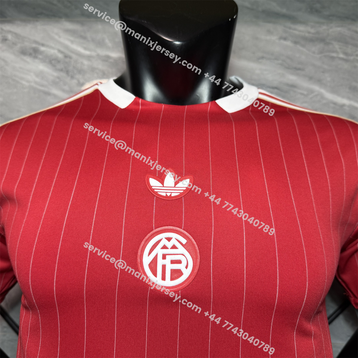 ManixJersey.com | Bayern Munich 25-26 Trefoil Red And White Travel Jersey - Player Version -Customize Name, Number and Patch | Worldwide Shipping