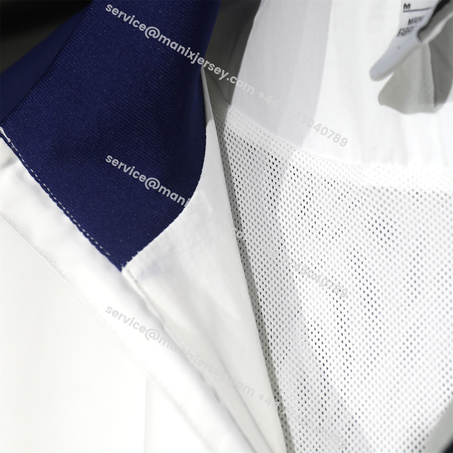 ManixJersey.com | Paris Saint-Germain PSG 25-26 Throwback Windbreaker Jacket - White -Customize Name, Number and Patch | Worldwide Shipping