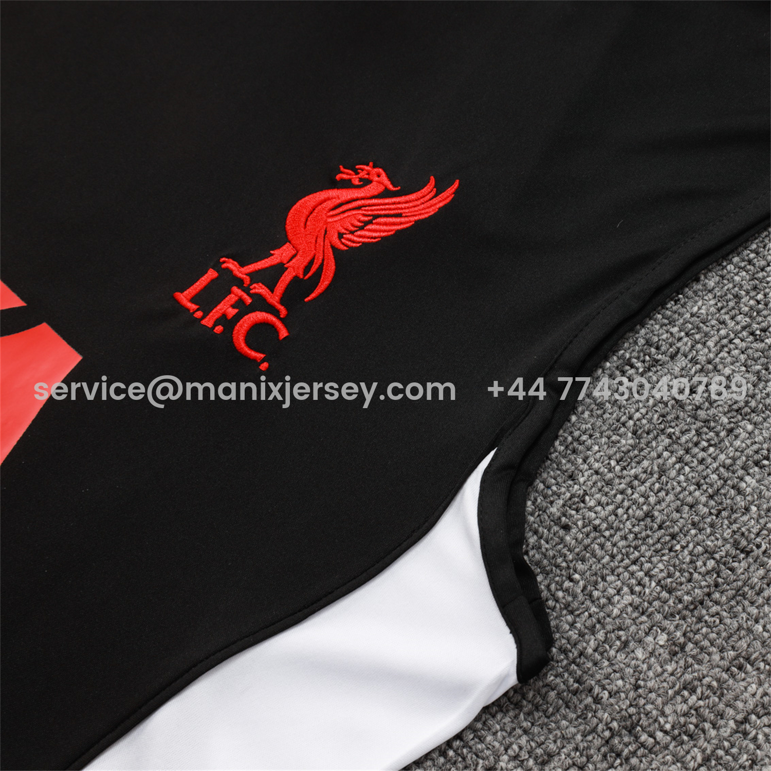 ManixJersey.com | Liver.pool 25-26 Vest Training Set - Black Vest & Black Shorts -Customize Name, Number and Patch | Worldwide Shipping