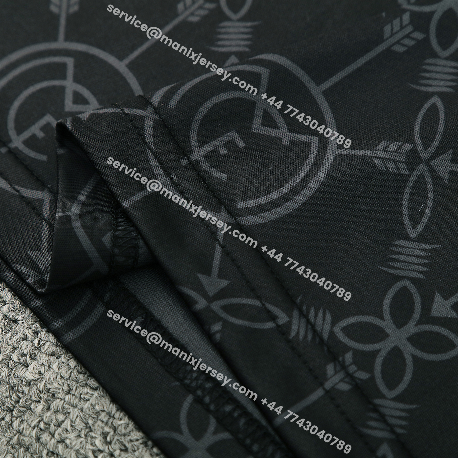 ManixJersey.com | Real Madrid 25-26 Short-Sleeve Training Set - Blue Edge Black Top & Black Shorts -Customize Name, Number and Patch | Worldwide Shipping