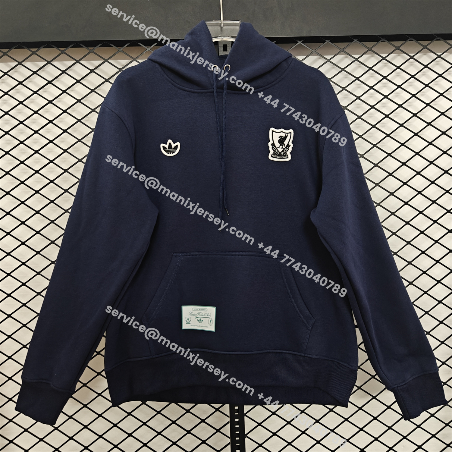 ManixJersey.com | Liver.pool 25-26 Originals Terrace Icon White Team Logo Unisex Pullover Hoodie -Customize Name, Number and Patch | Worldwide Shipping