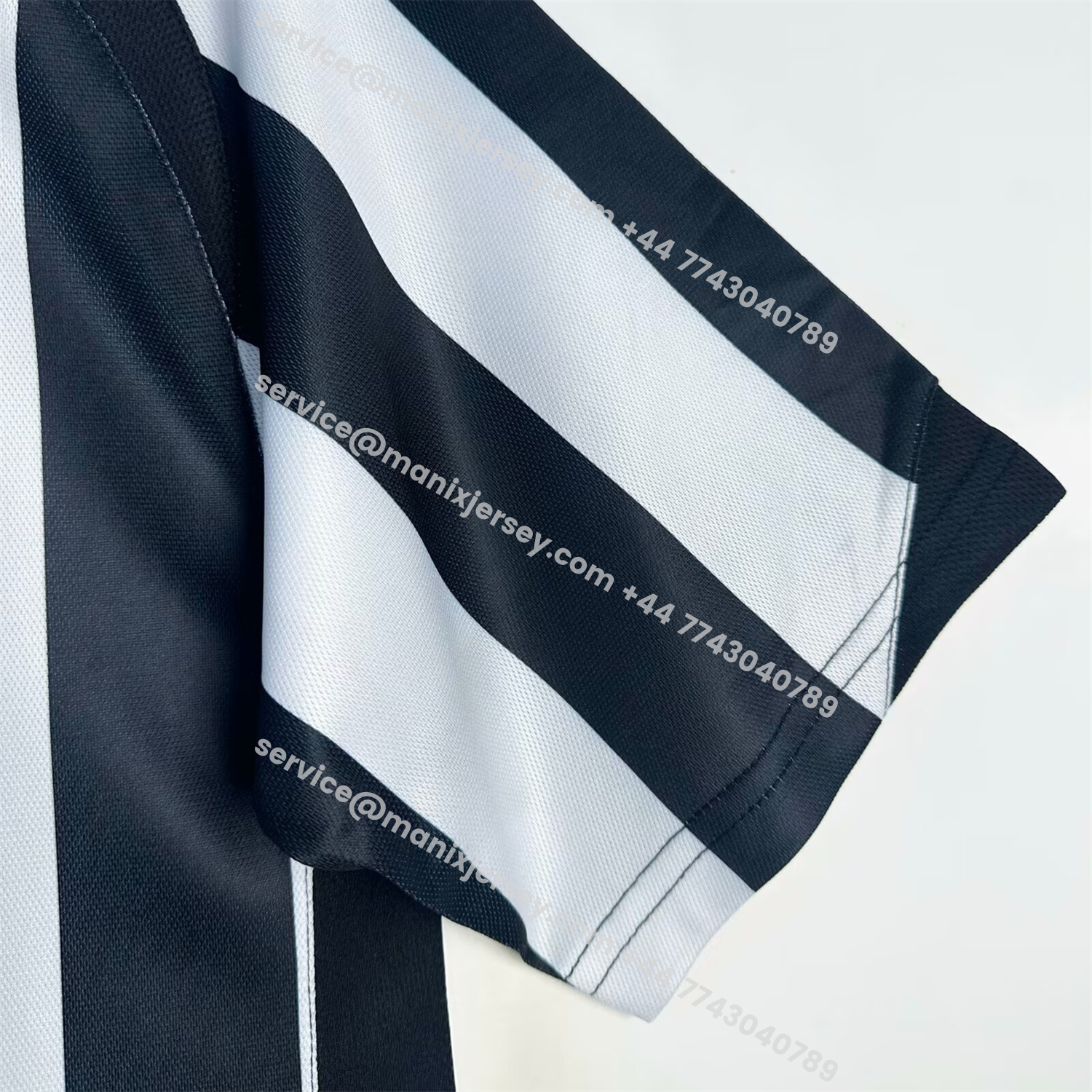 ManixJersey.com | Retro Juventus 2005-06 Home Jersey -Customize Name, Number and Patch | Worldwide Shipping