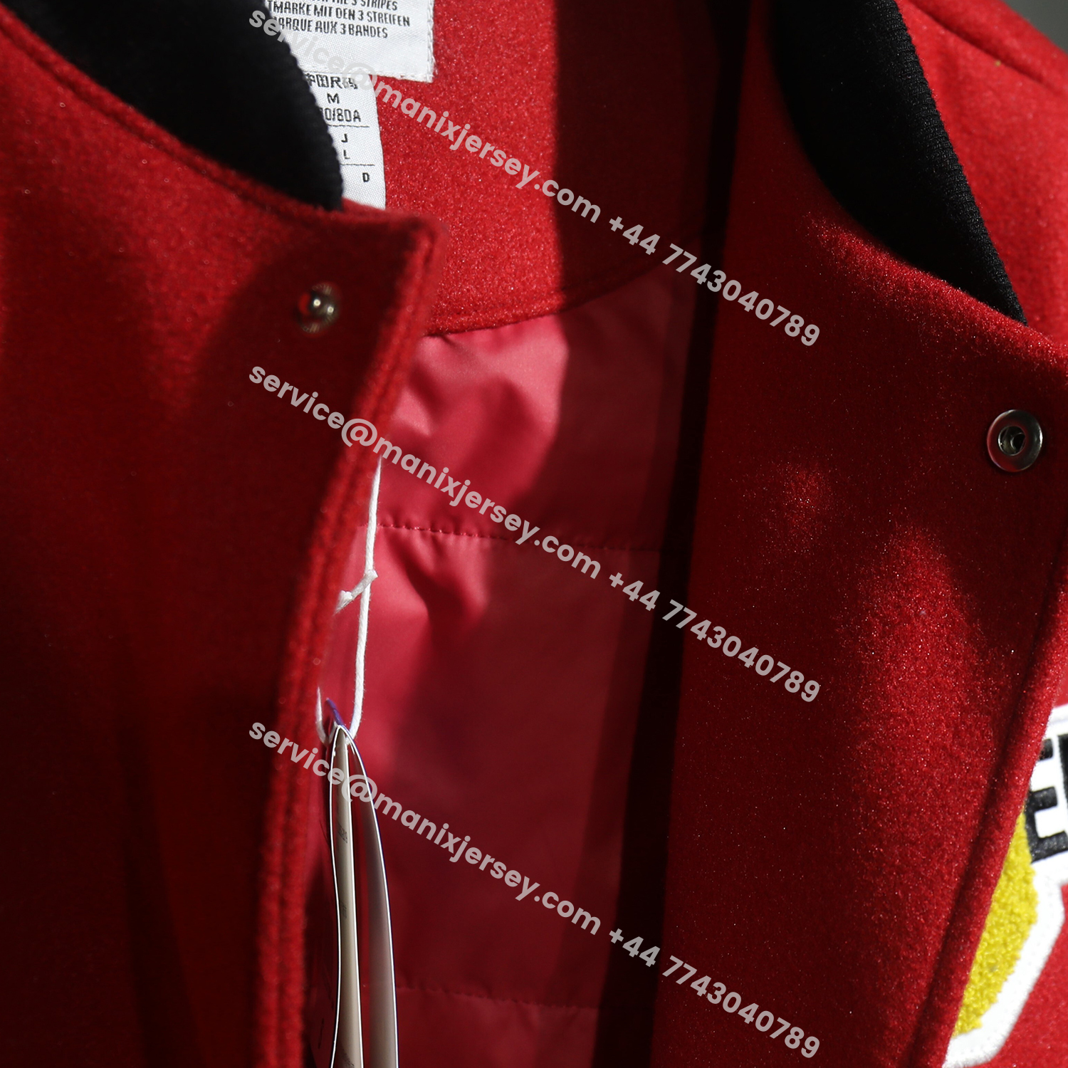 ManixJersey.com | Manchester United 25-26 Warm Windbreaker Jacket - Red And Black -Customize Name, Number and Patch | Worldwide Shipping