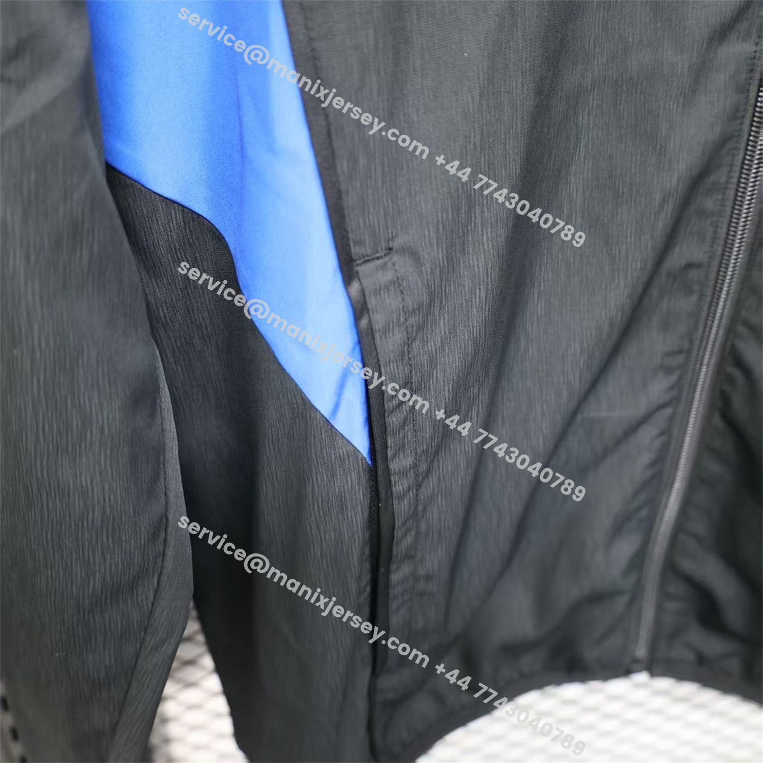 ManixJersey.com | Manchester United 25-26 Black Windbreaker Jacket - Deep Green -Customize Name, Number and Patch | Worldwide Shipping
