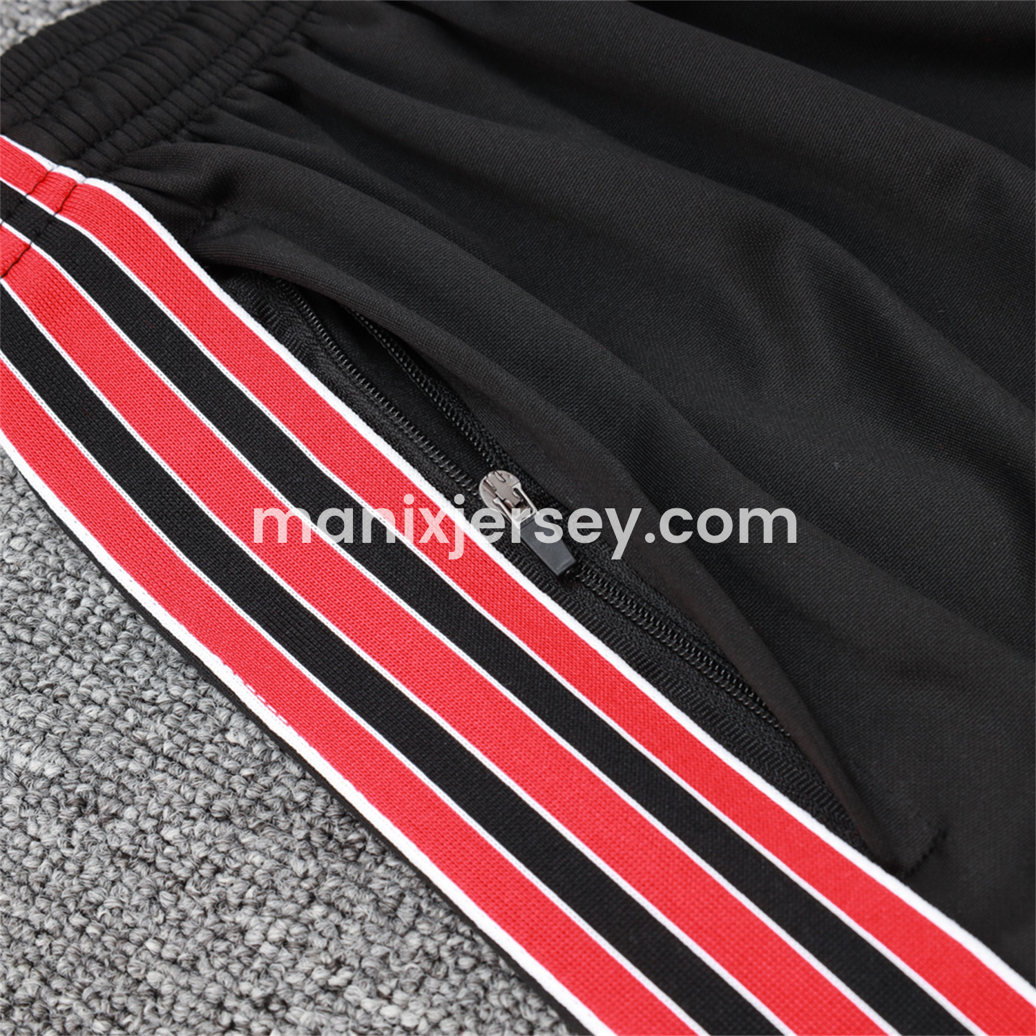 ManixJersey.com | Manchester United 25-26 Originals Terrace Icon Jacket Training Tracksuit - Black -Customize Name, Number and Patch | Worldwide Shipping