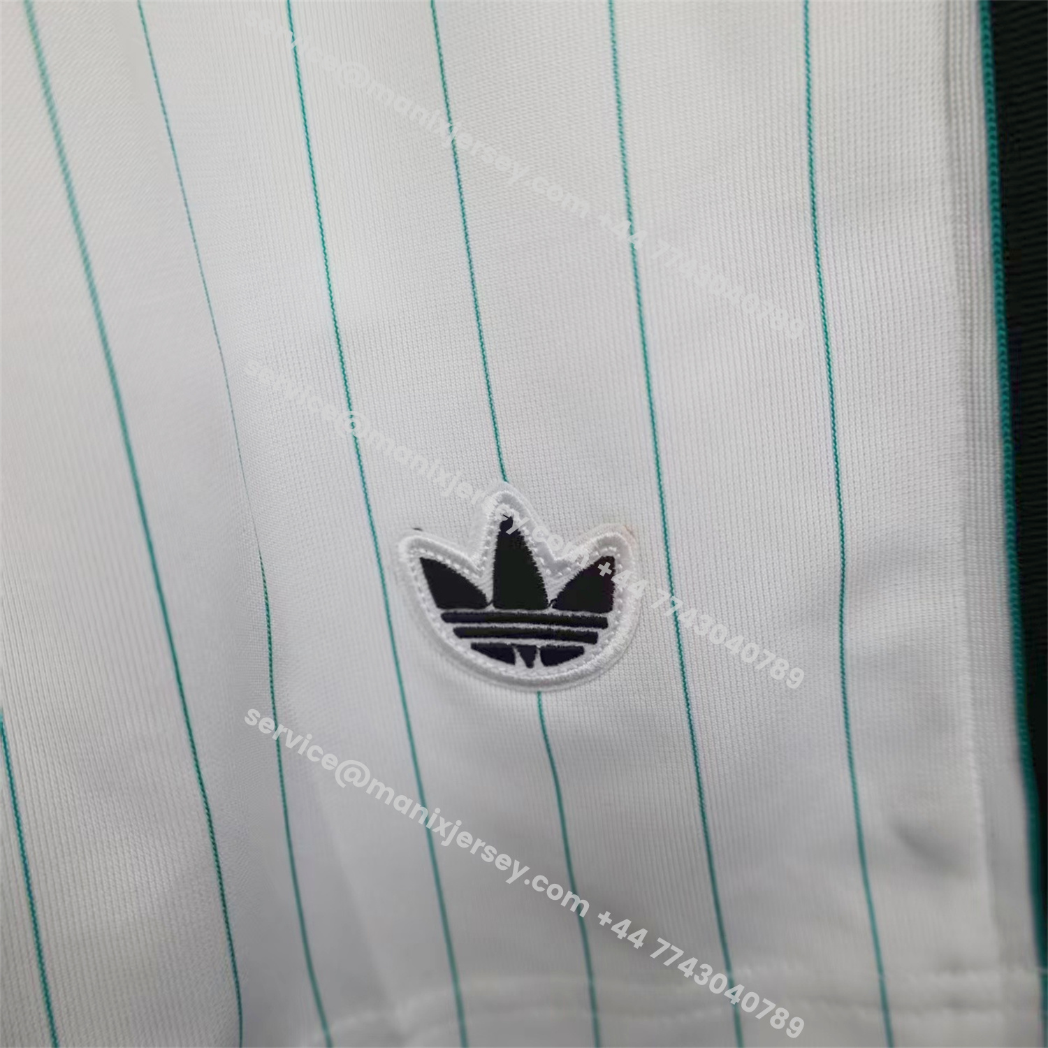 ManixJersey.com | Liver.pool 25-26 Trefoil White Travel Shorts - Player Version -Customize Name, Number and Patch | Worldwide Shipping