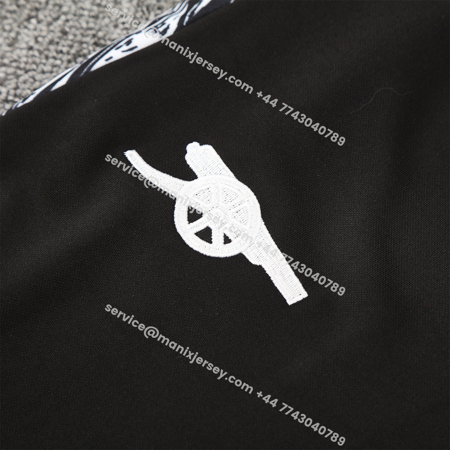 ManixJersey.com | Arsenal 25-26 Training Hoodie Set - Red Green Hoodie and Black Pants -Customize Name, Number and Patch | Worldwide Shipping