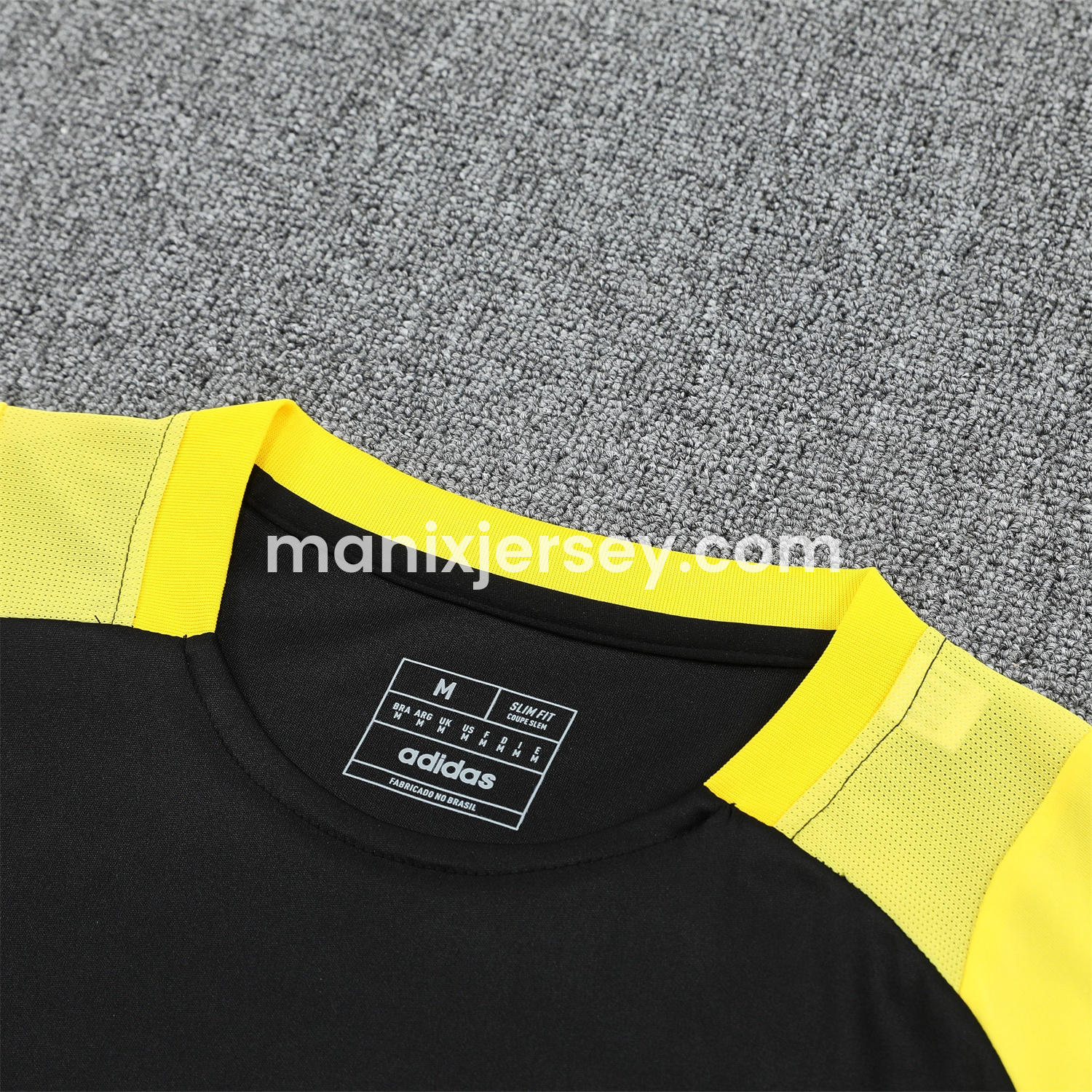 ManixJersey.com | Atletico Mineiro 25-26 Short-Sleeve Kids Training Set - Black Top With Black Shorts -Customize Name, Number and Patch | Worldwide Shipping