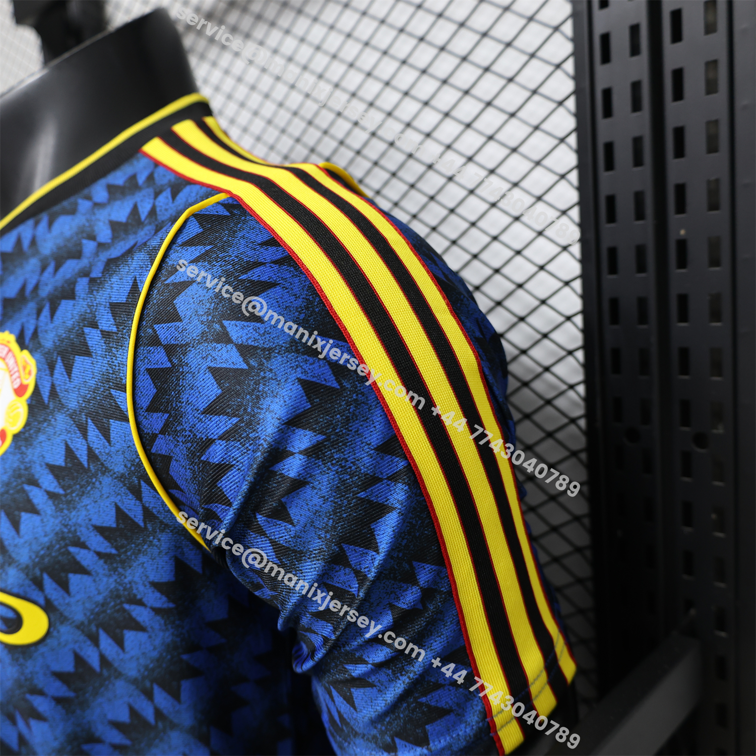 Manchester United 26-27 Retro Style Casual Dark Blue Special Jersey - Player Version:football jersey mysite: unitedjerseyfootball 邓江浪:football