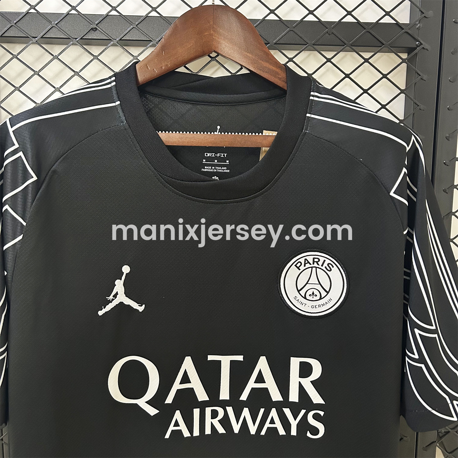 ManixJersey.com | Paris Saint-Germain PSG 24-25 Fourth Black Jersey - Fans Version -Customize Name, Number and Patch | Worldwide Shipping