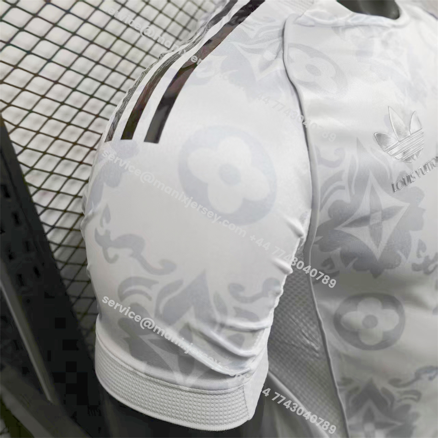 ManixJersey.com | Real Madrid 25-26 Platinum Edition Special Jersey - Player Version -Customize Name, Number and Patch | Worldwide Shipping