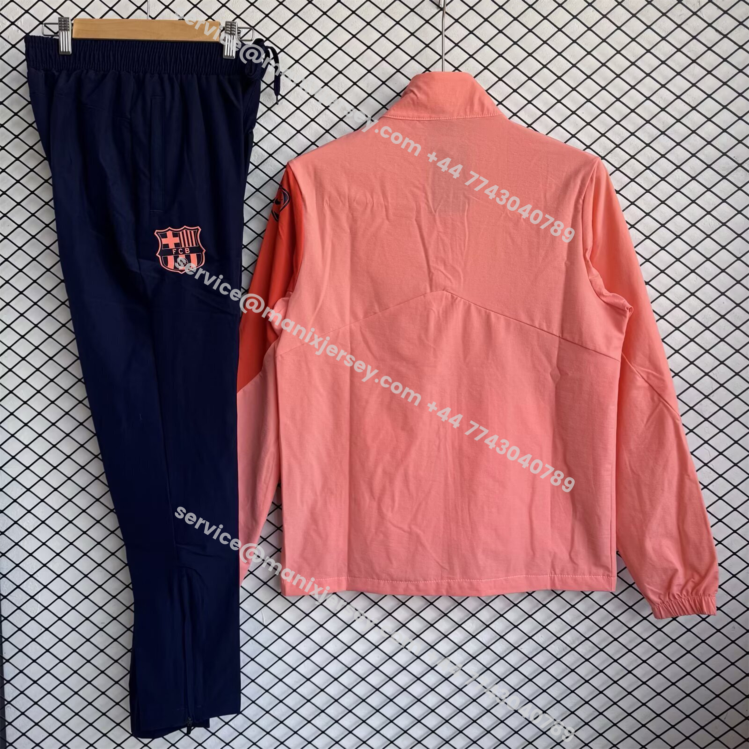 ManixJersey.com | Barcelona 25-26 Windbreaker Training Set - Pink Top and Black Pants -Customize Name, Number and Patch | Worldwide Shipping