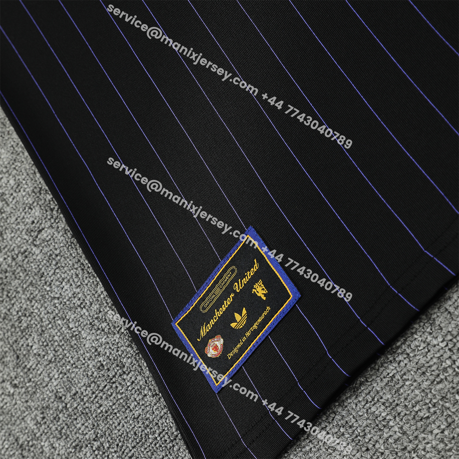 ManixJersey.com | Manchester United 25-26 Vest Training Set - Black Top & Black Shorts -Customize Name, Number and Patch | Worldwide Shipping