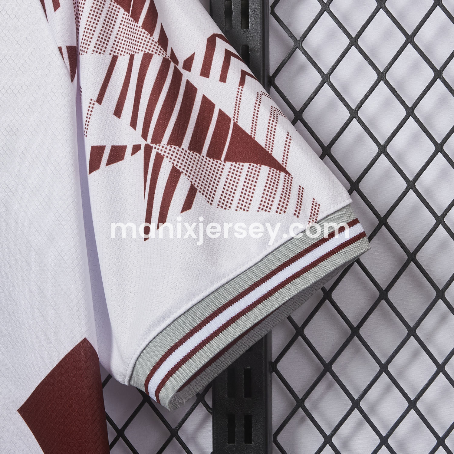 ManixJersey.com | Bayern Munich 25-26 Throwback Trefoil Red Stripe White Special Jersey - Fans Version -Customize Name, Number and Patch | Worldwide Shipping