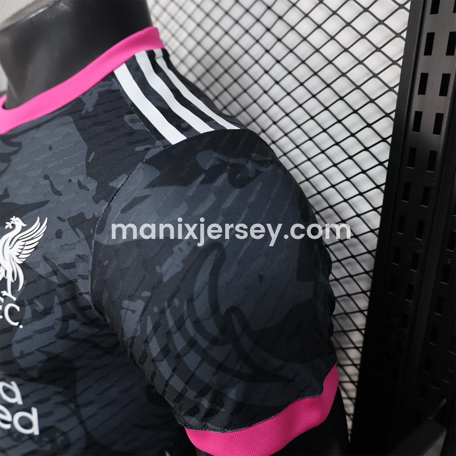 ManixJersey.com | Liver.pool 25-26 Red White Liver.pool Bird Black Special Jersey - Player Version -Customize Name, Number and Patch | Worldwide Shipping