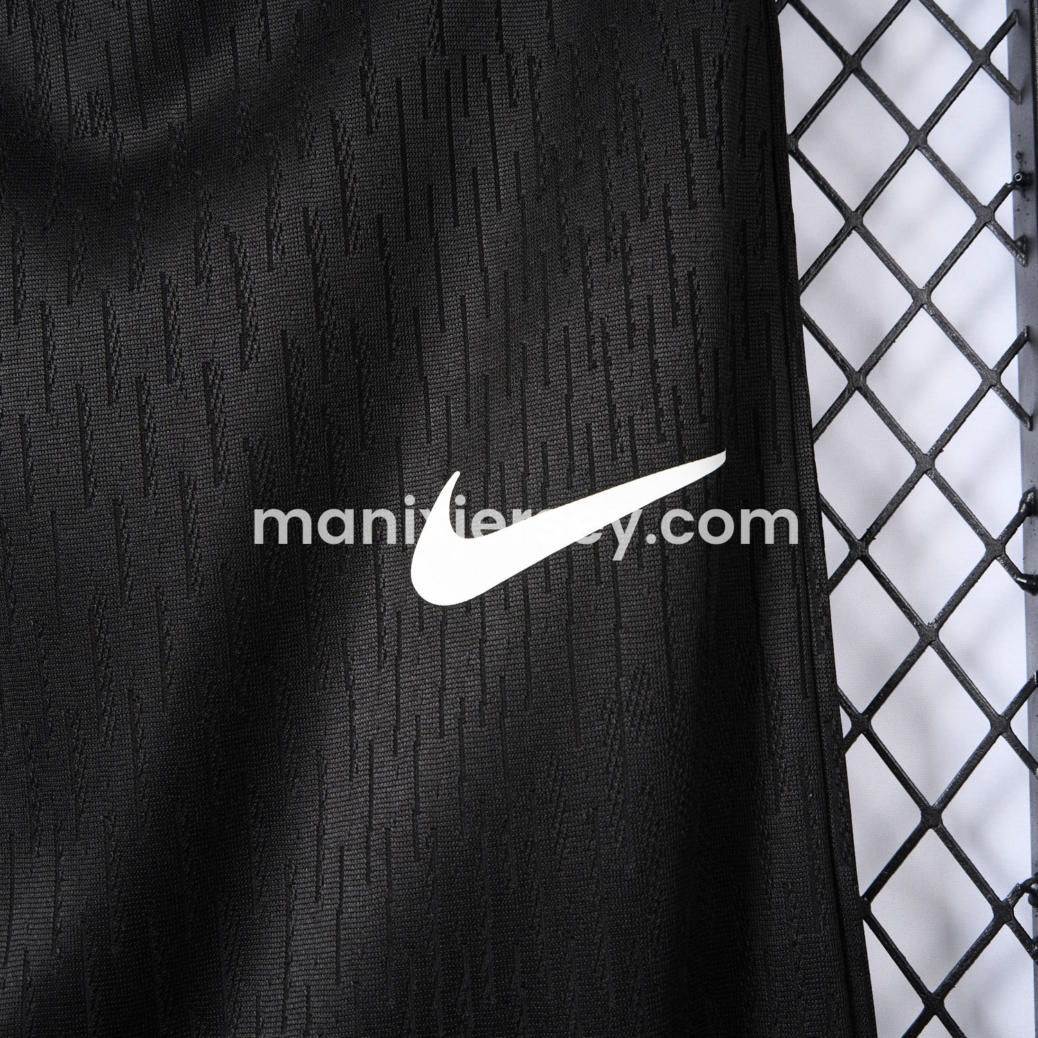ManixJersey.com | Liver.pool 24-25 Black Training Pants - Player Version -Customize Name, Number and Patch | Worldwide Shipping