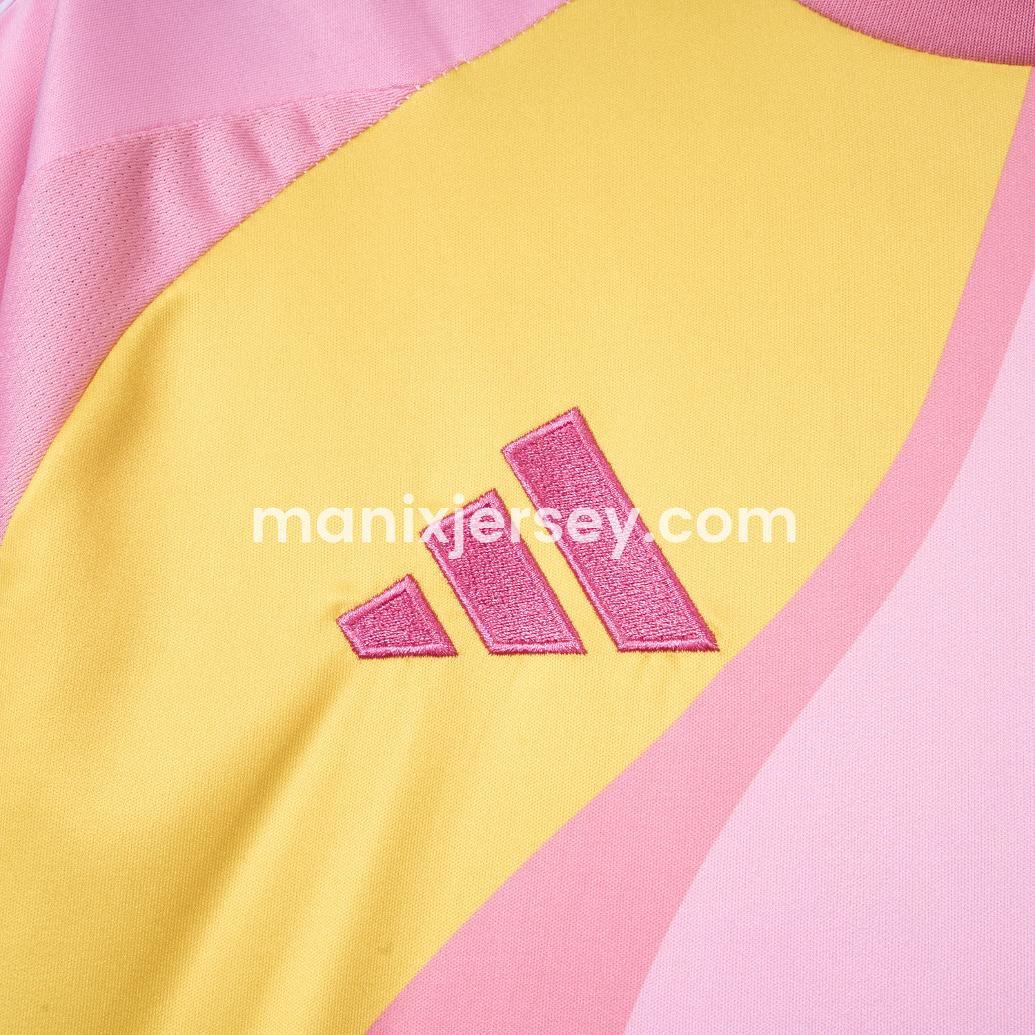 ManixJersey.com | S-c-o.t l.a-n.d 2025 Women's Team Away Jersey - Men's Fans Version -Customize Name, Number and Patch | Worldwide Shipping