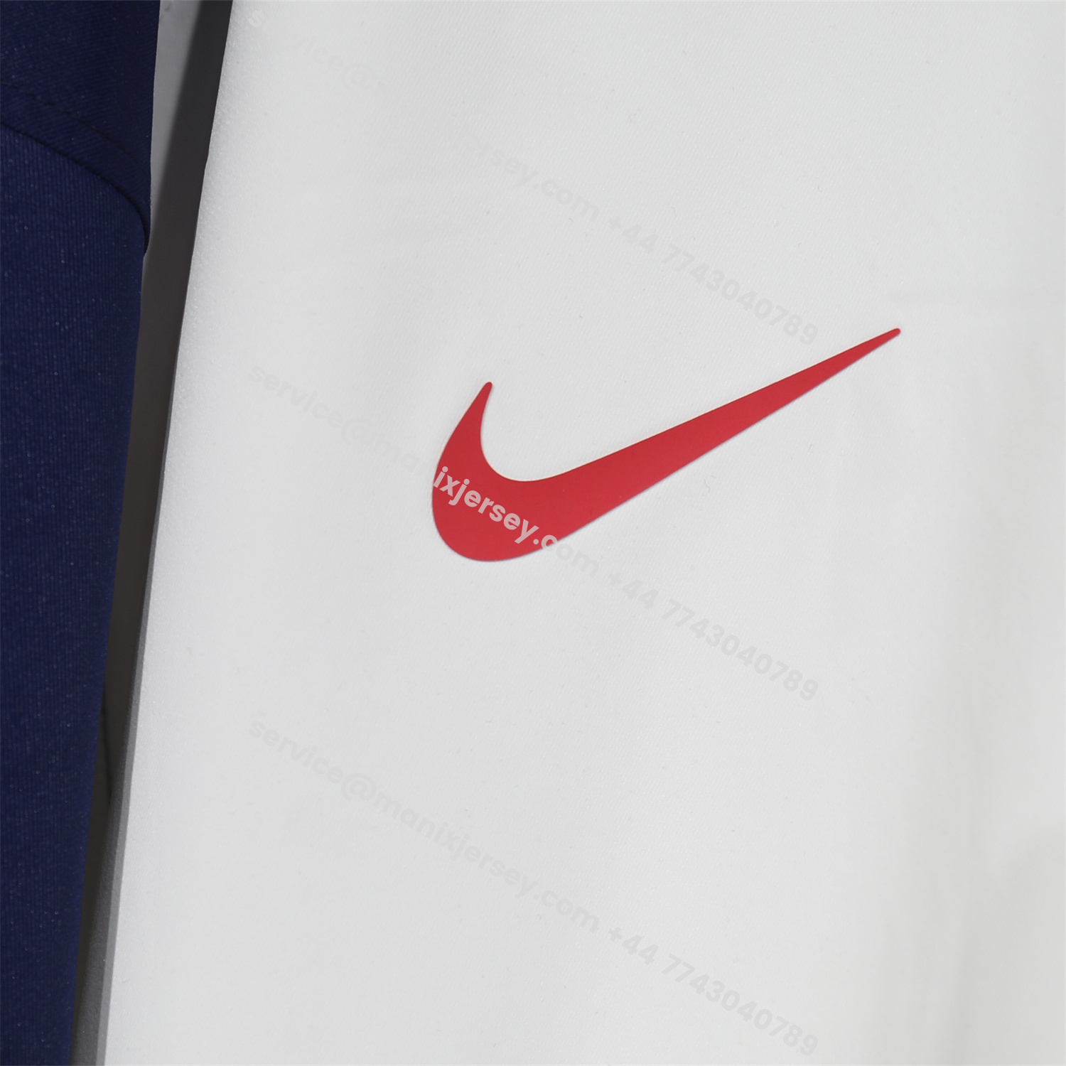 ManixJersey.com | Paris Saint-Germain PSG 25-26 Throwback Windbreaker Jacket - White -Customize Name, Number and Patch | Worldwide Shipping
