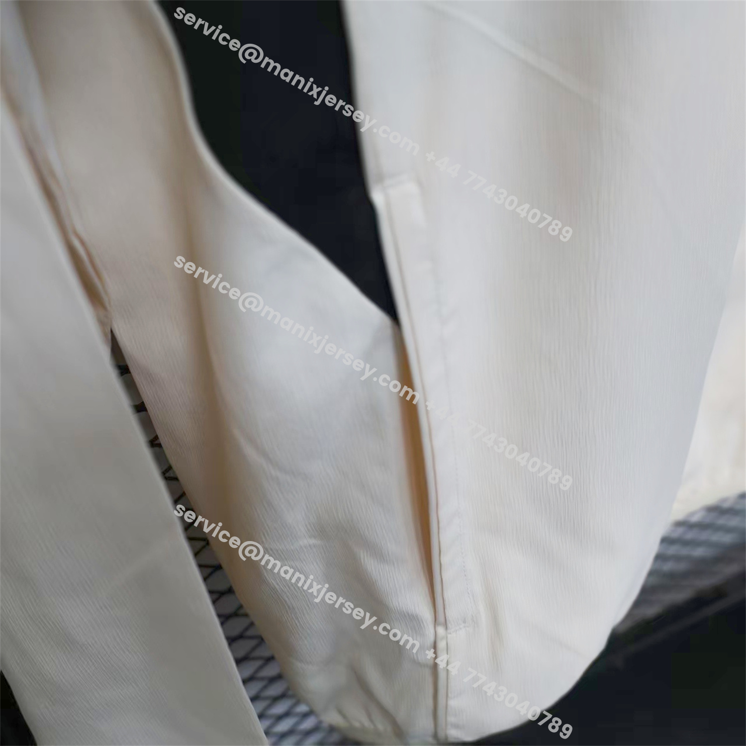 ManixJersey.com | Liver.pool 25-26 White Windbreaker Jacket - Deep Green -Customize Name, Number and Patch | Worldwide Shipping