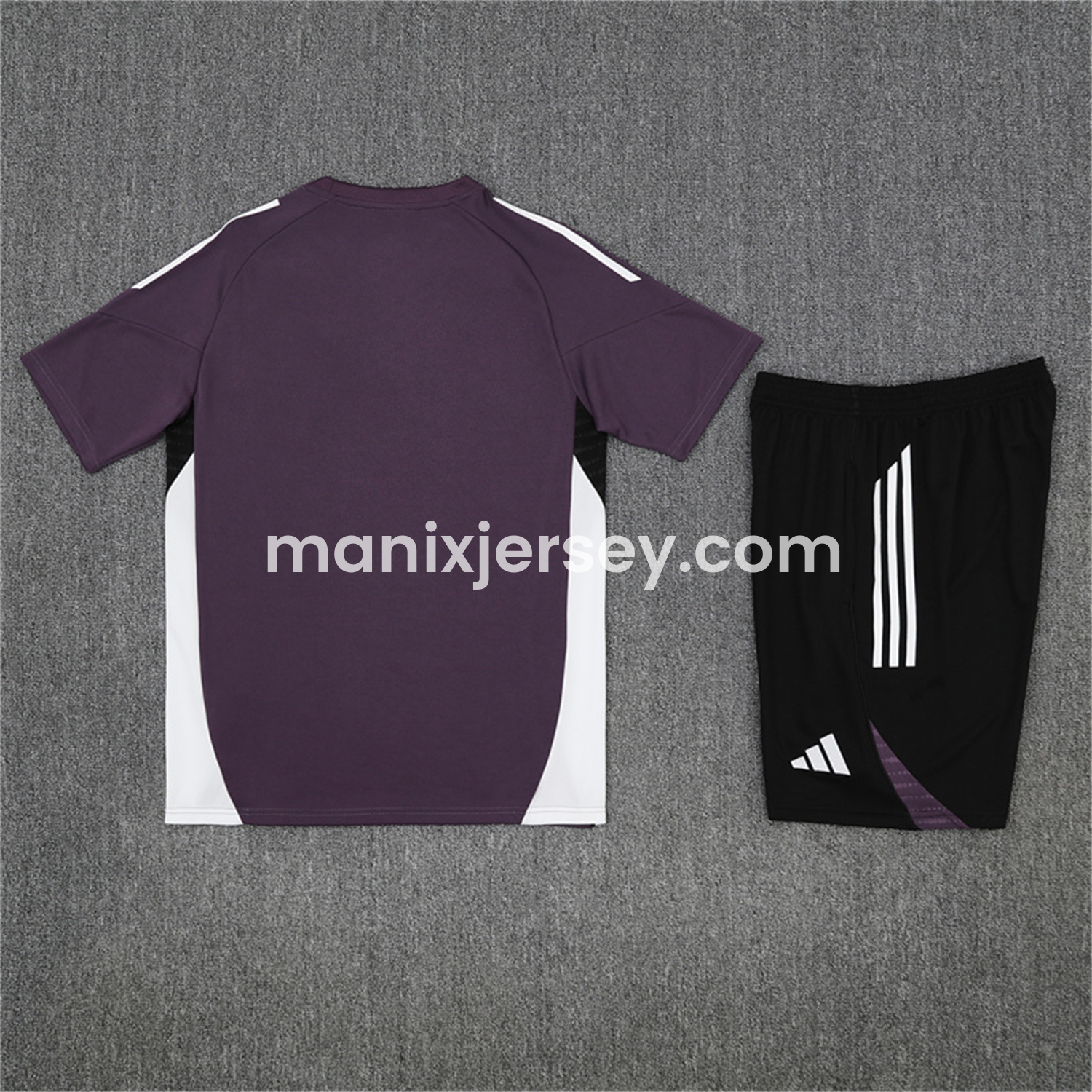ManixJersey.com | Manchester United 25-26 Short-Sleeve Training Set - Purple Top & Black shorts -Customize Name, Number and Patch | Worldwide Shipping