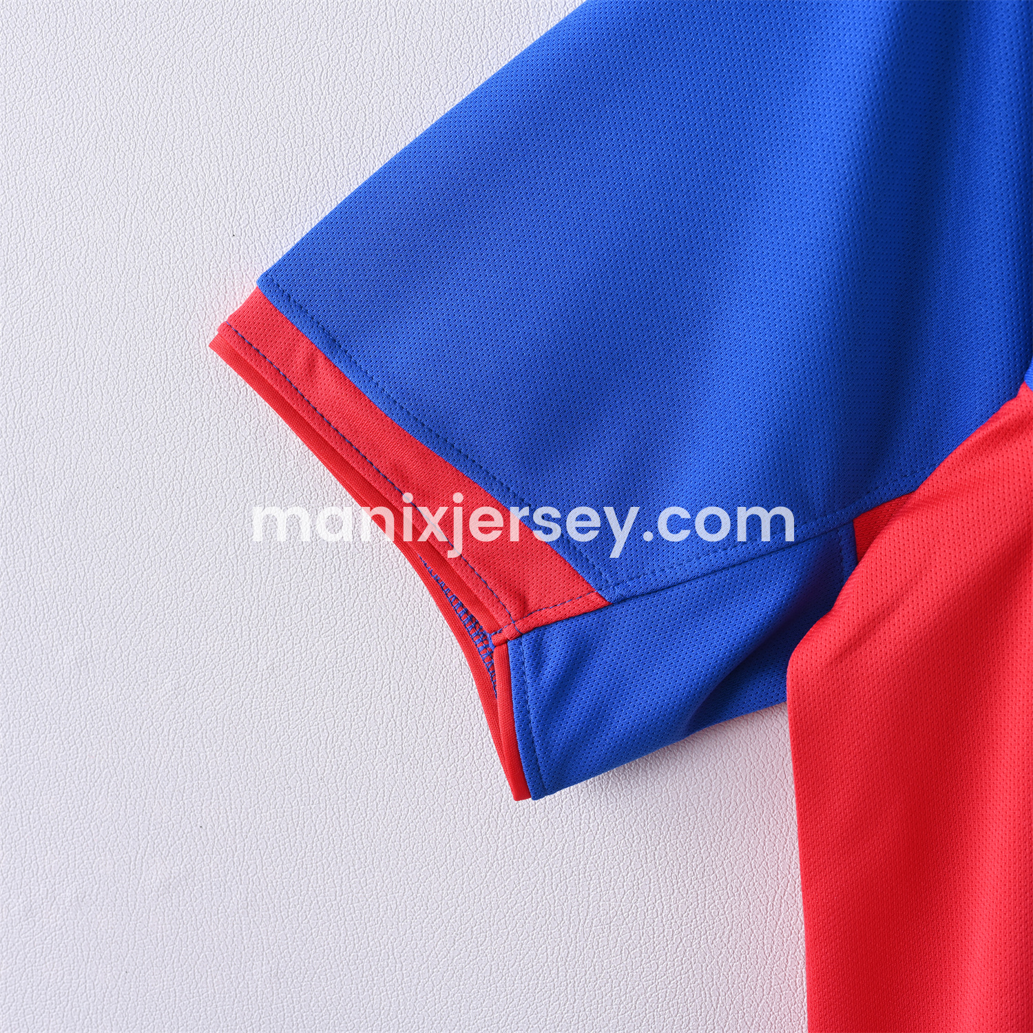 ManixJersey.com | Retro Barcelona 04-05 Home Jersey -Customize Name, Number and Patch | Worldwide Shipping