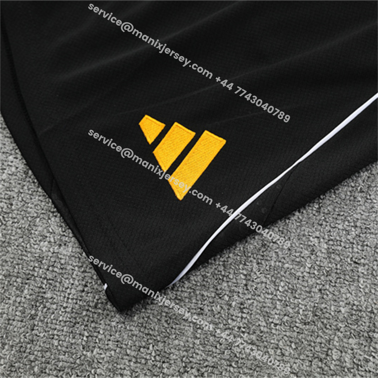 ManixJersey.com | Real Madrid 25-26 Thunder Comics Short-Sleeve Training Set - Comic Pattern Top & Shorts -Customize Name, Number and Patch | Worldwide Shipping