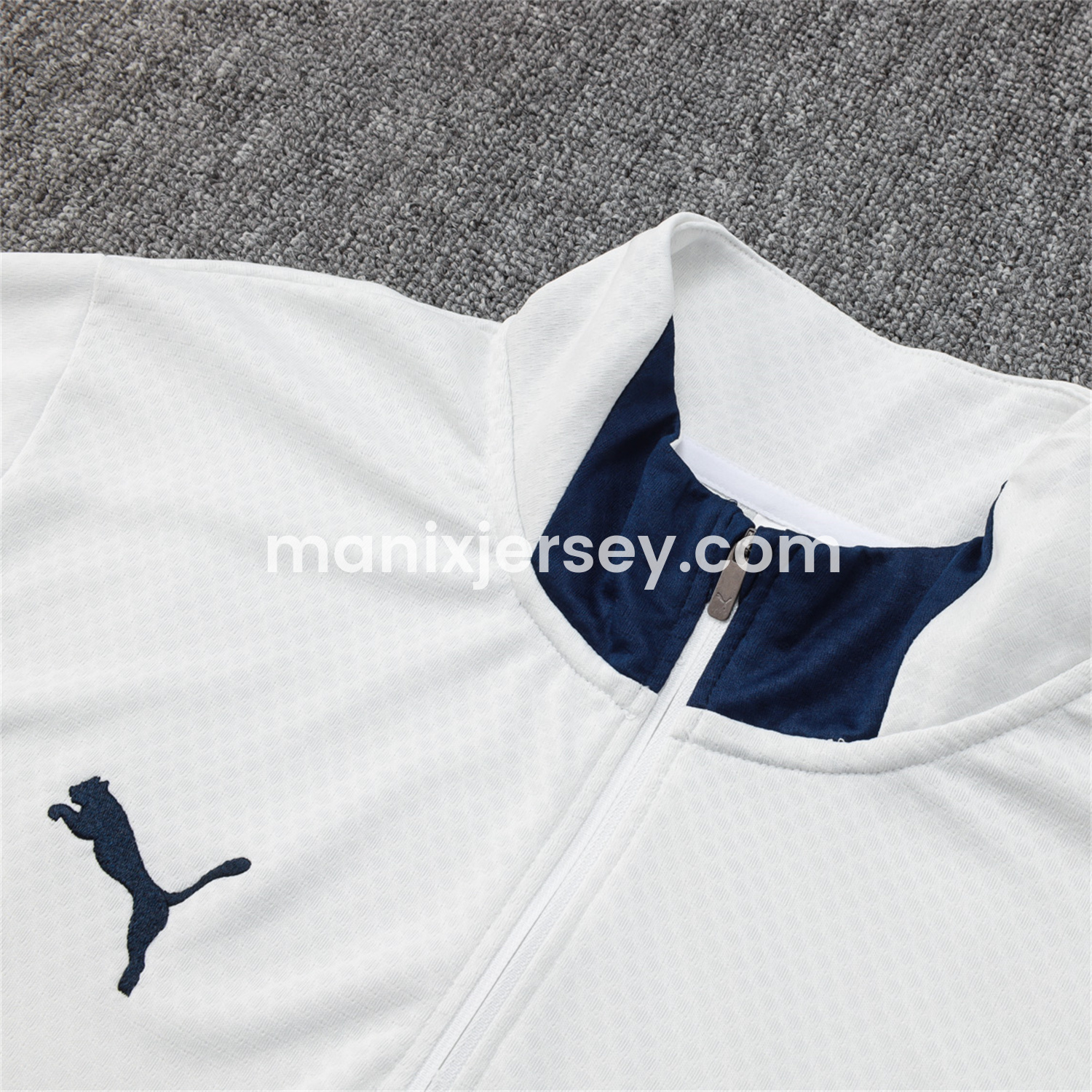 ManixJersey.com | Portugal 25-26 Long Sleeve Training Set - Off White Top and Deep Blue Pants -Customize Name, Number and Patch | Worldwide Shipping