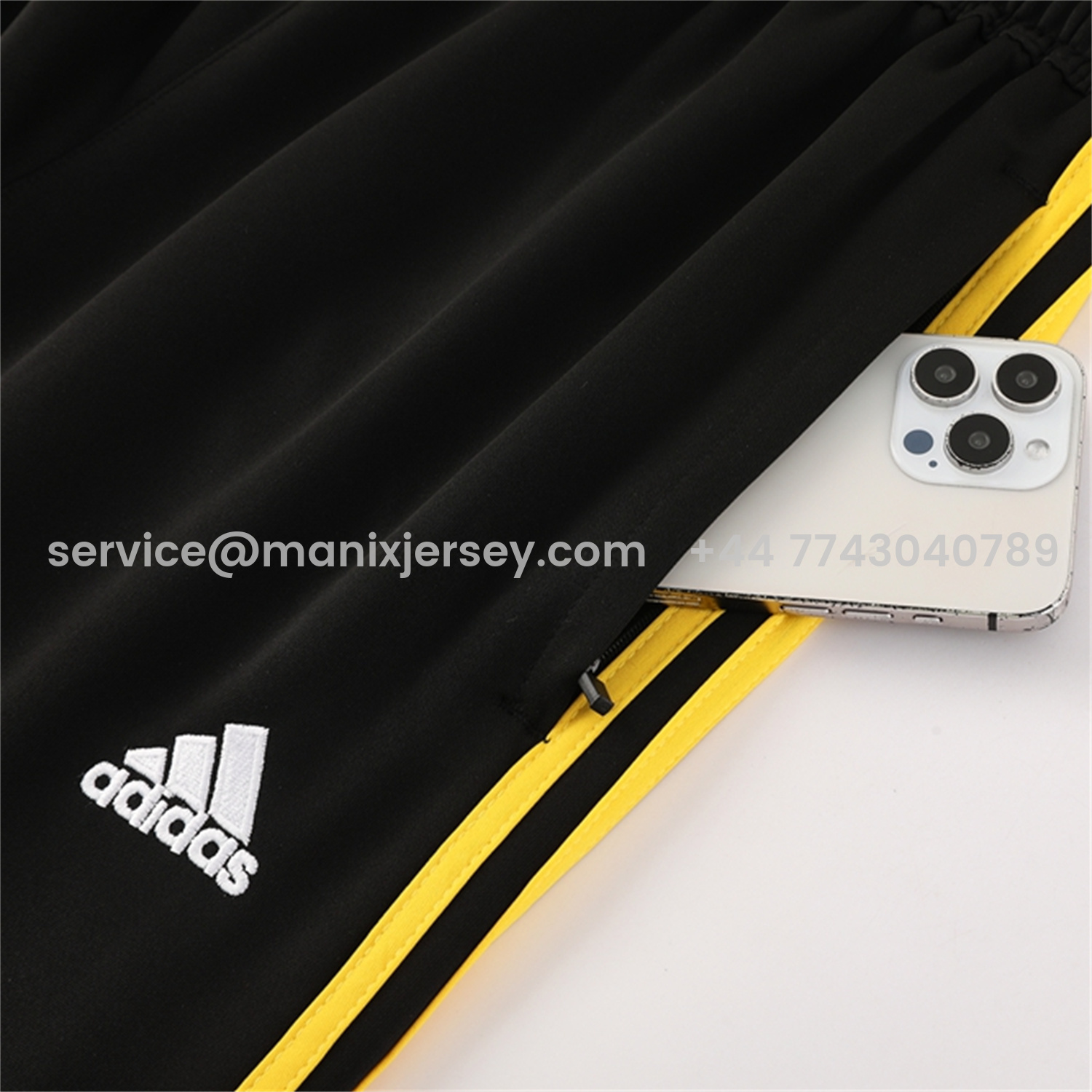 ManixJersey.com | Arsenal 25-26 Jacket Training Tracksuit - Red Jackets & Black Pants -Customize Name, Number and Patch | Worldwide Shipping