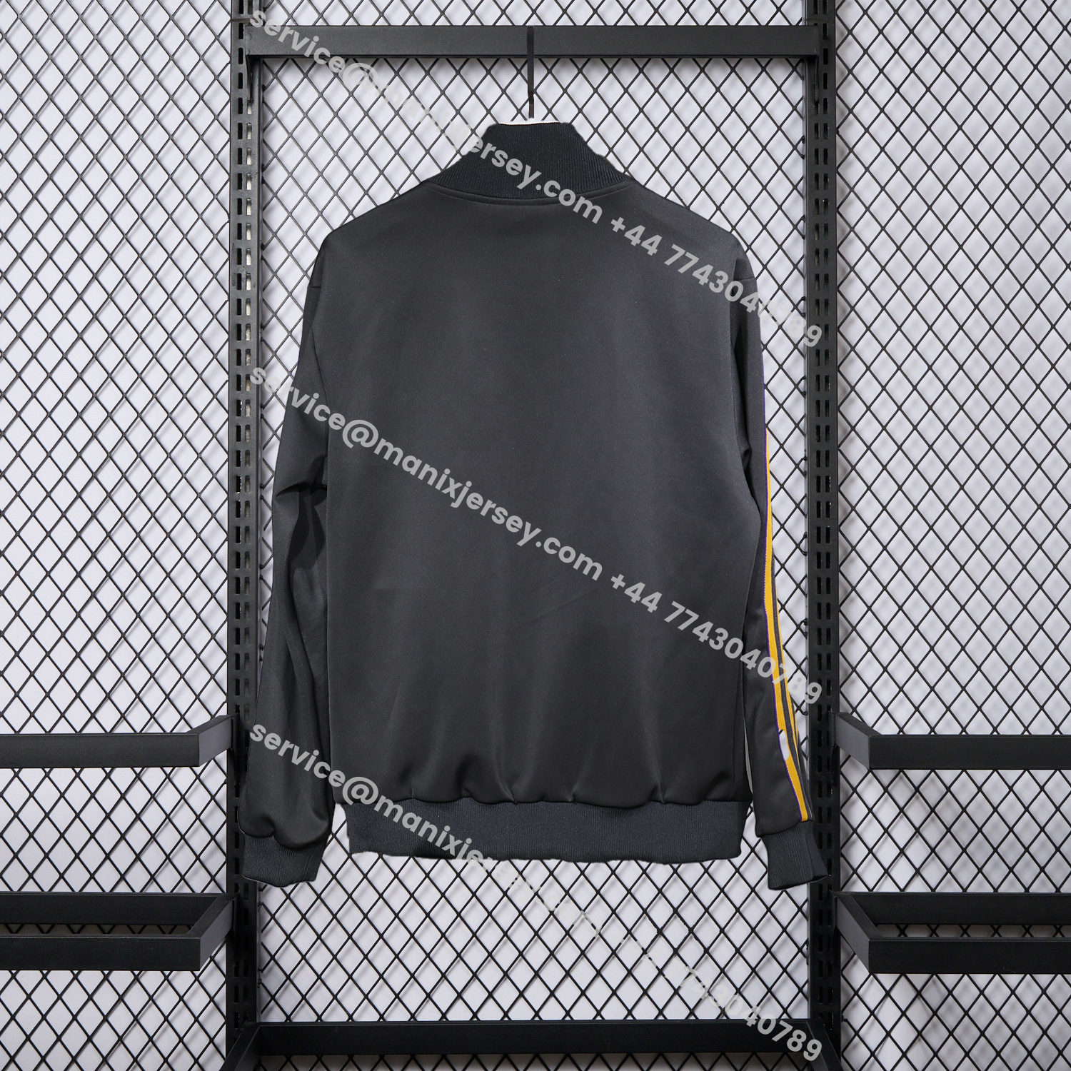 ManixJersey.com | Manchester United 25-26 Pure Color Training Set - Black Top and Black Pants -Customize Name, Number and Patch | Worldwide Shipping