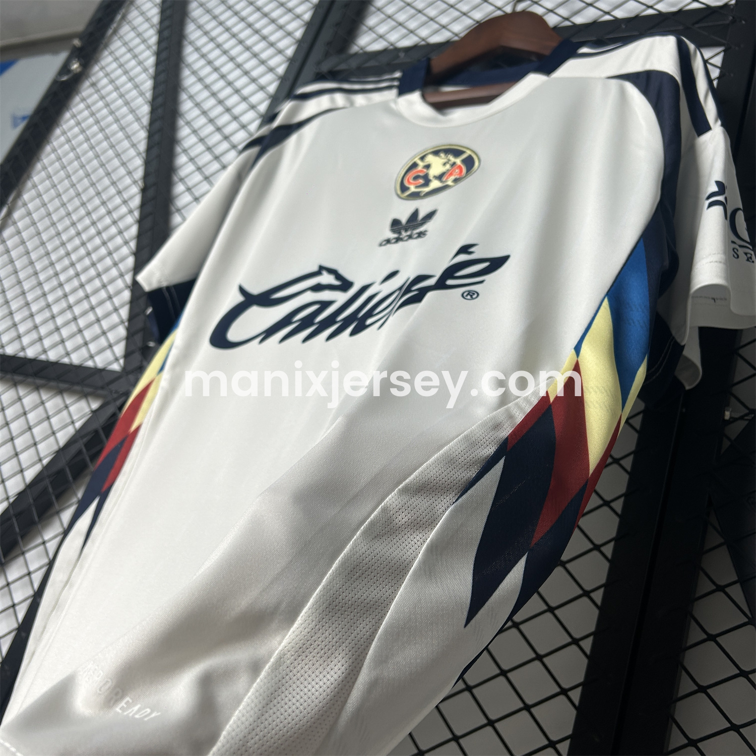 ManixJersey.com | Club América 25-26 White Throwback Trefoil Special Edition Jersey - Fans Version -Customize Name, Number and Patch | Worldwide Shipping