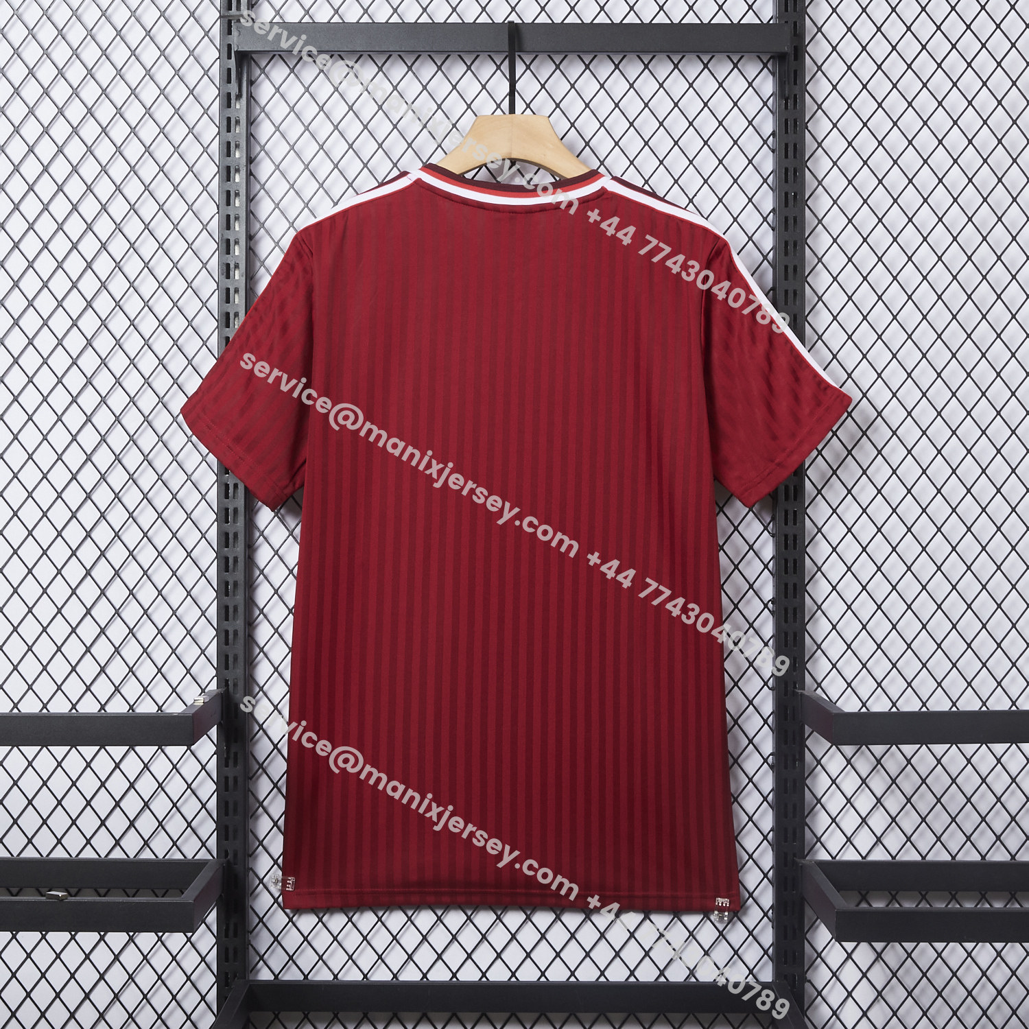 ManixJersey.com | Bayern Munich 25-26 Trefoil Wine Red Travel Jersey - Fans Version -Customize Name, Number and Patch | Worldwide Shipping