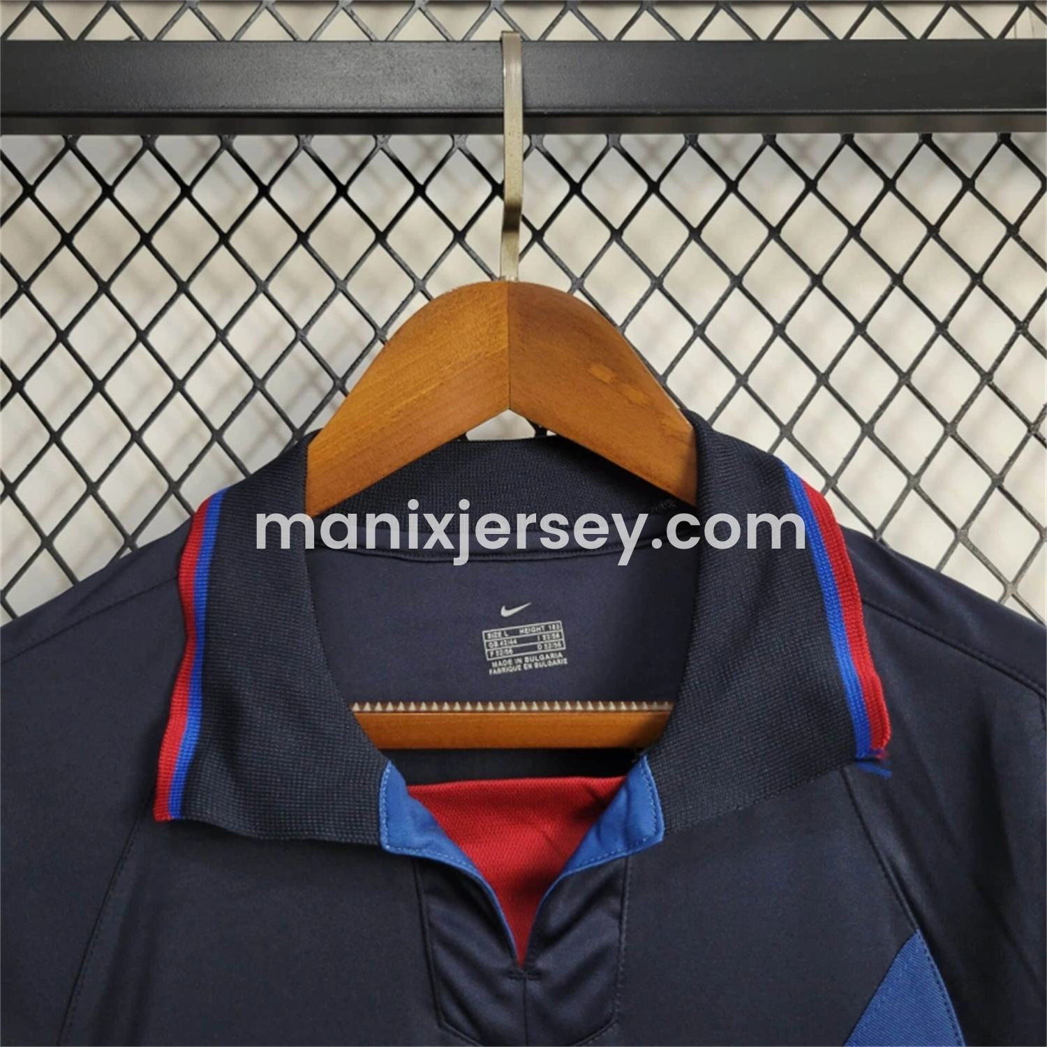 ManixJersey.com | Retro Barcelona 02-03 Away Jersey -Customize Name, Number and Patch | Worldwide Shipping